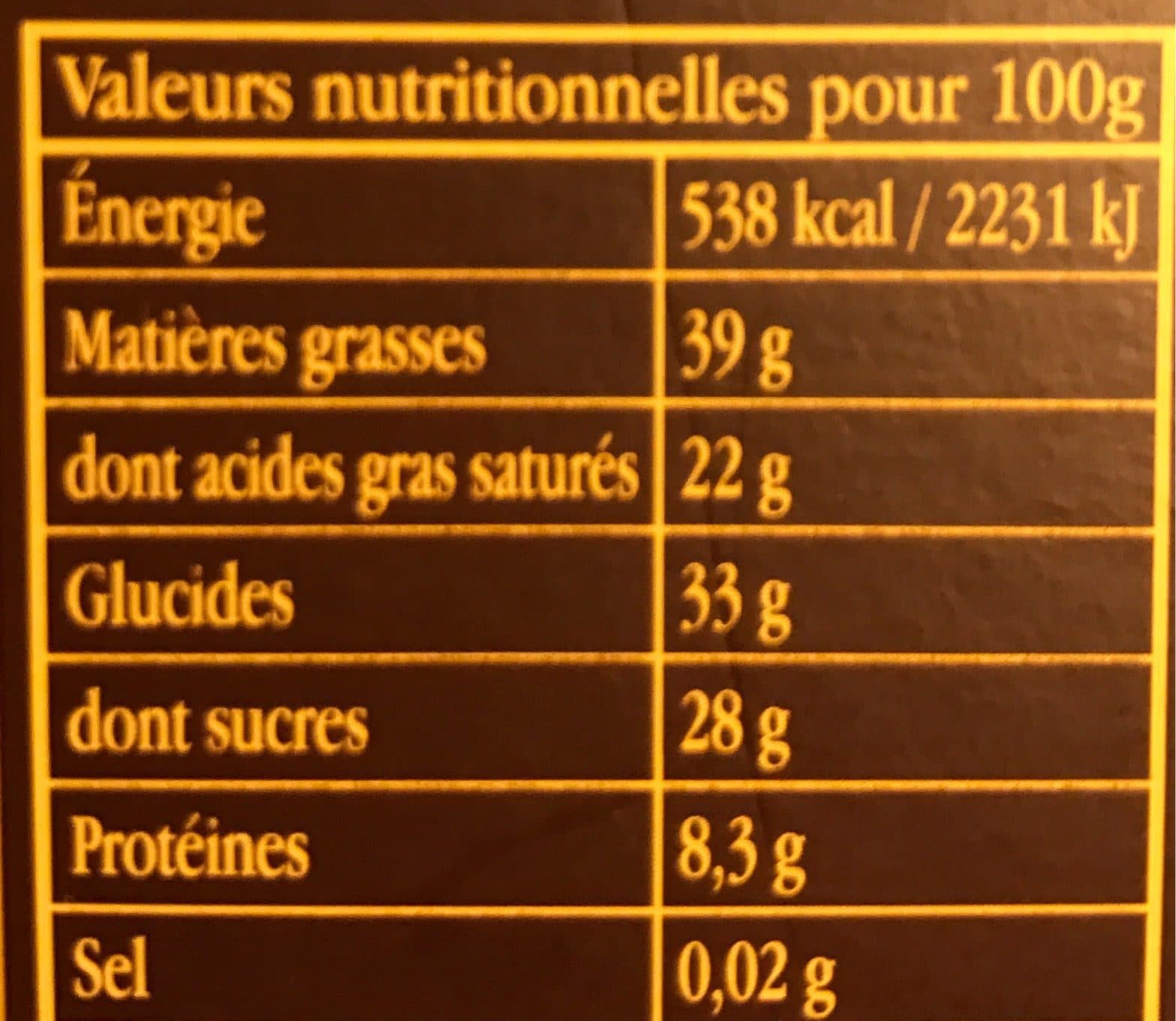 Révillon Les oeufs noir 70% ganache chocolat noir packshot