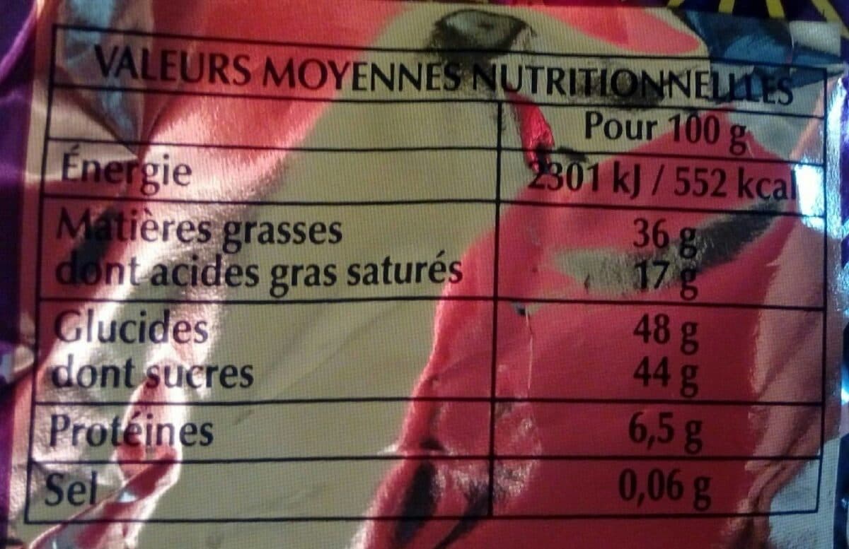 Revillon Papillottes pétards noir et lait packshot