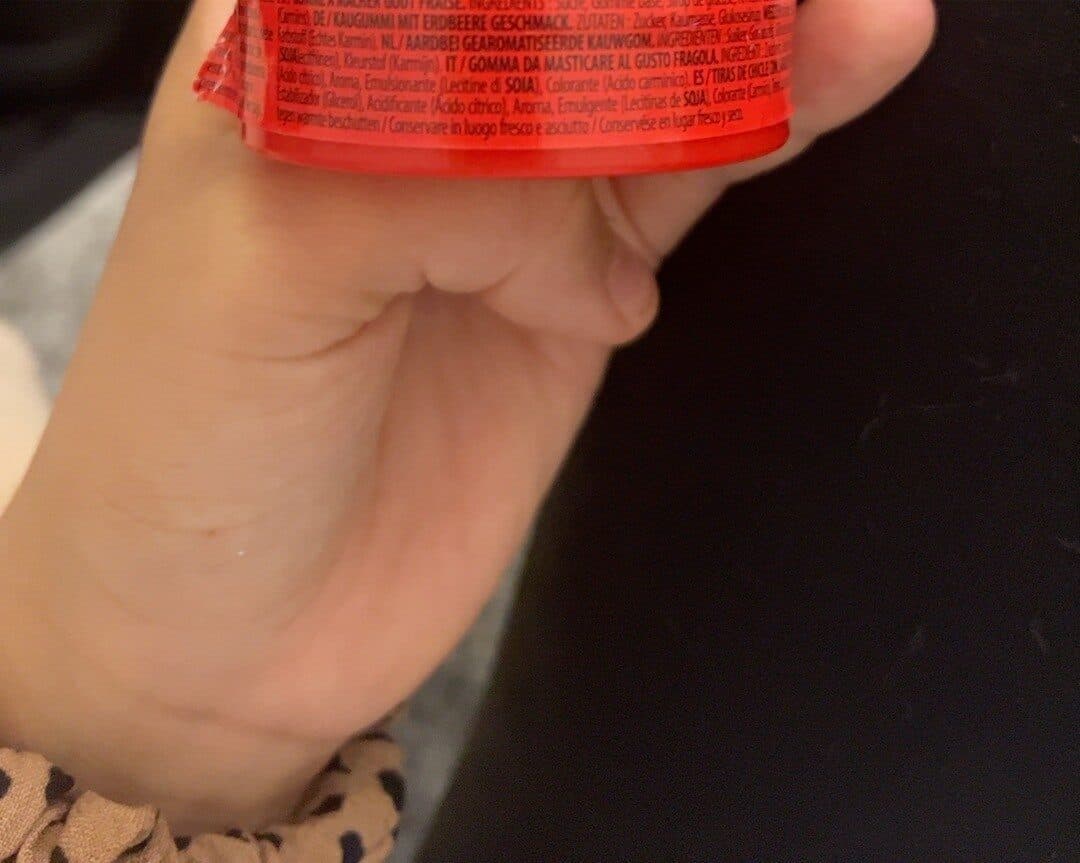 Lutti Roll'up strawberry imp packshot