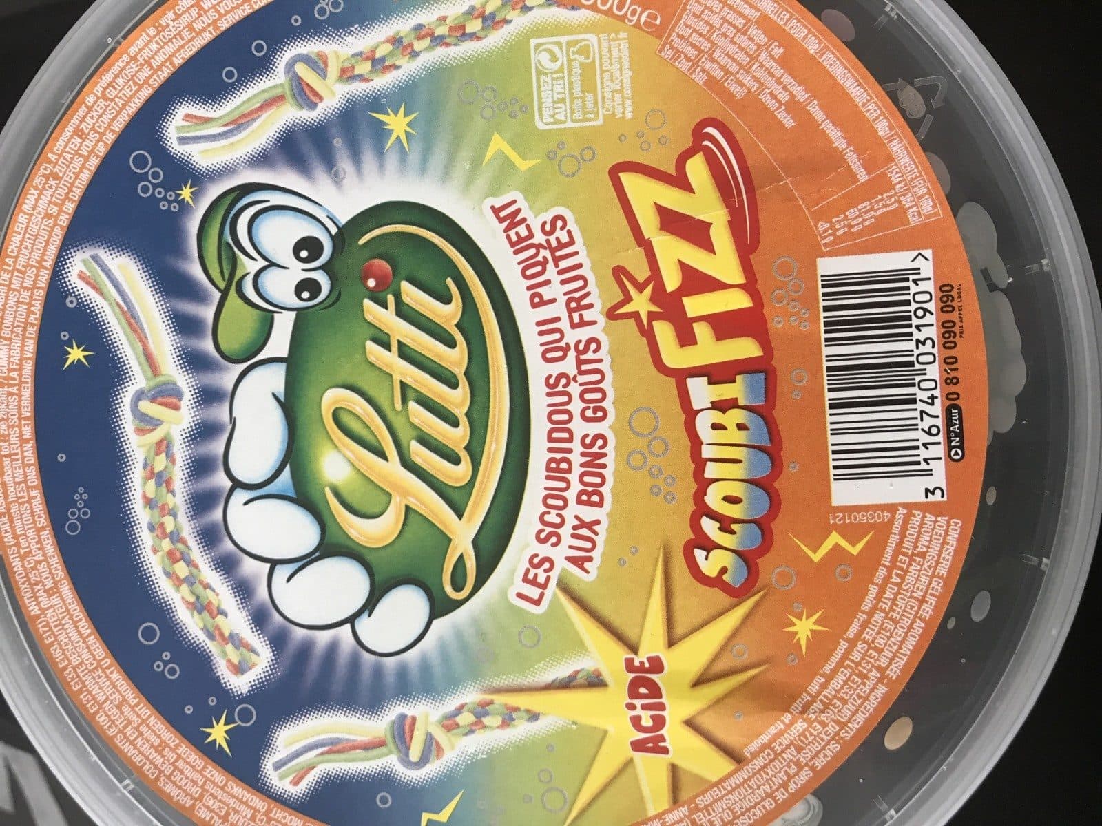 Lutti Bonbons piquants aux goûts de fruits Scoubi fizz packshot