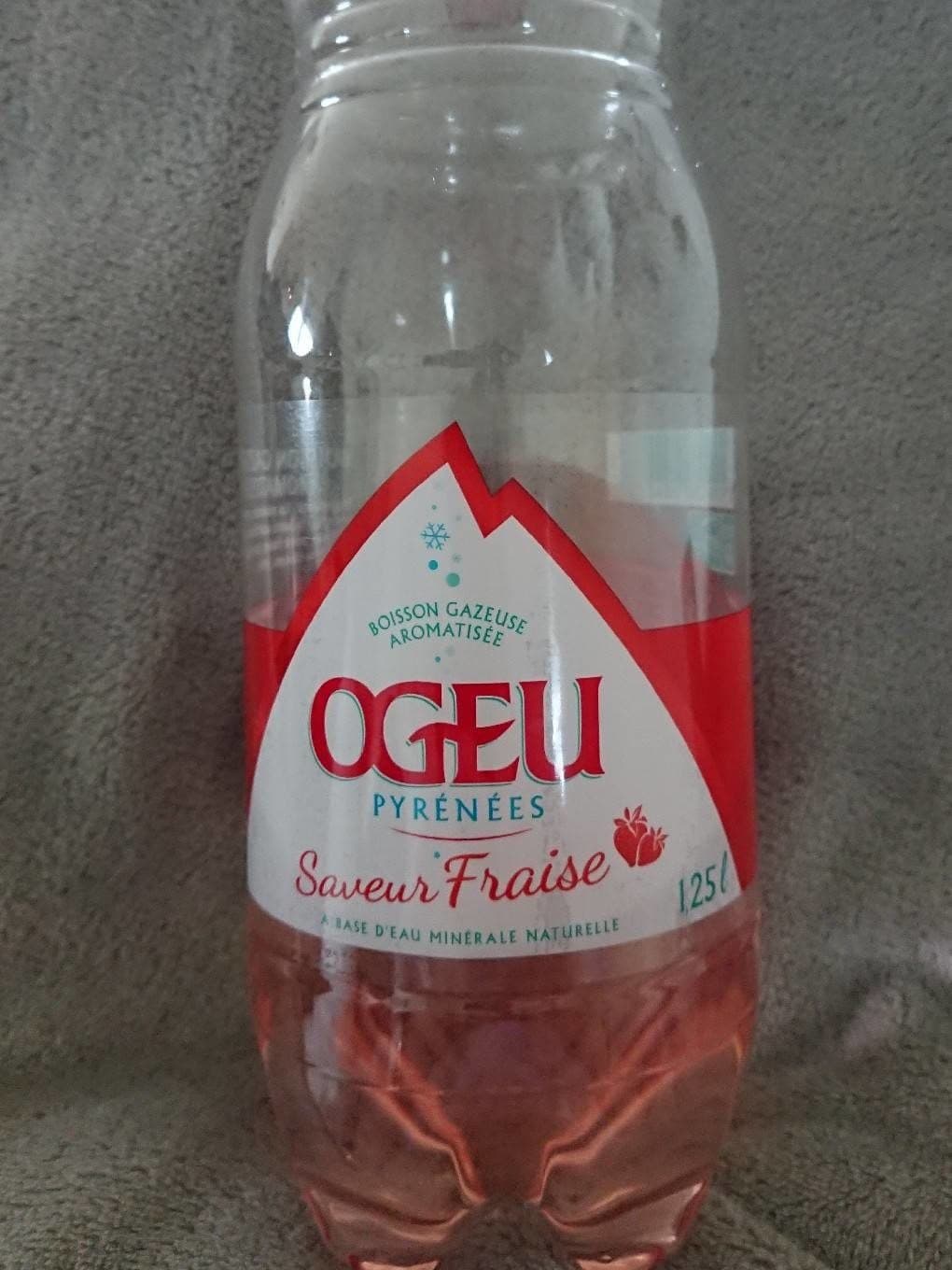 Ogeu Eau gazeuse saveur fraise packshot