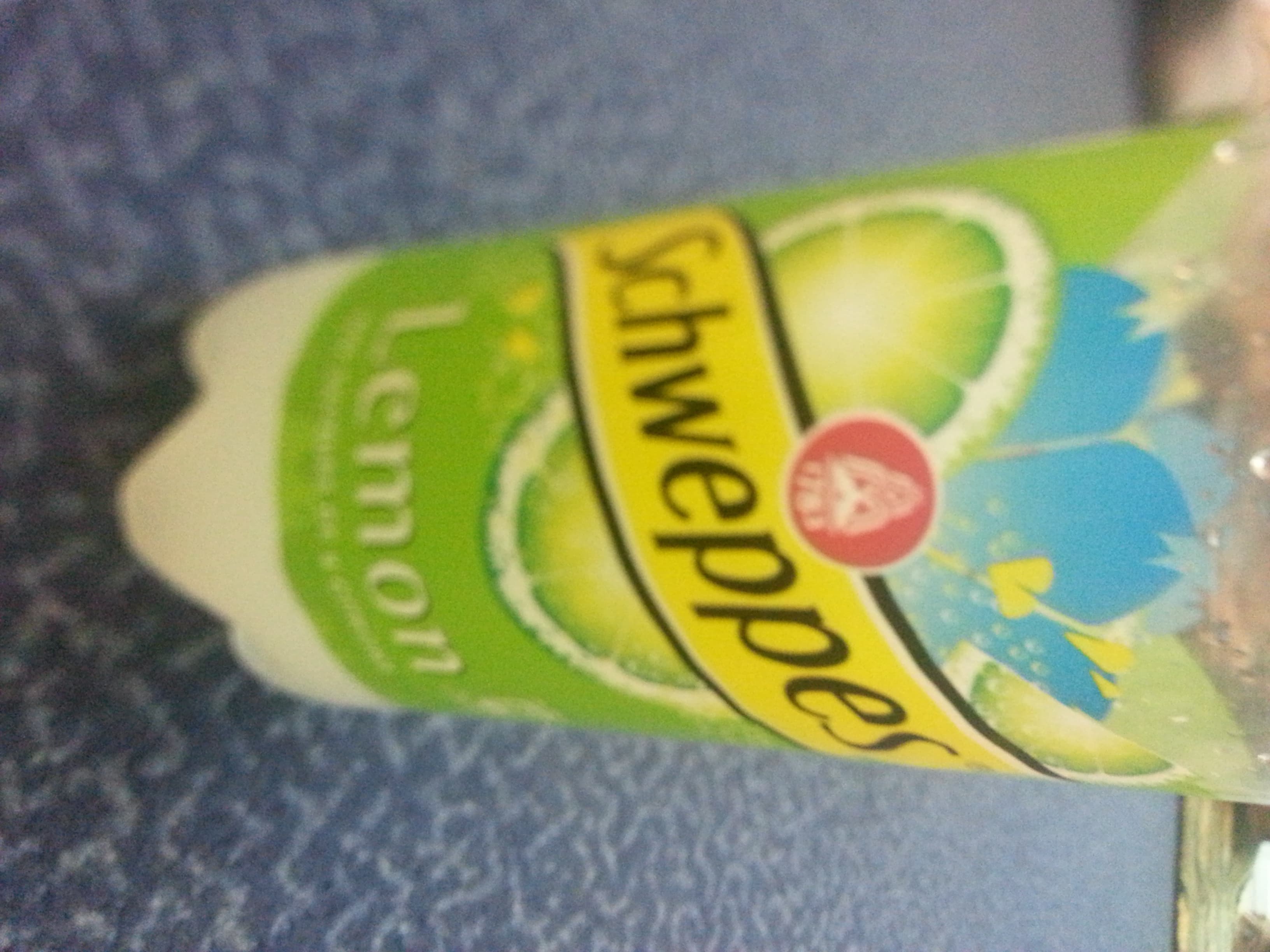 Schweppes Schweppes Lemon packshot