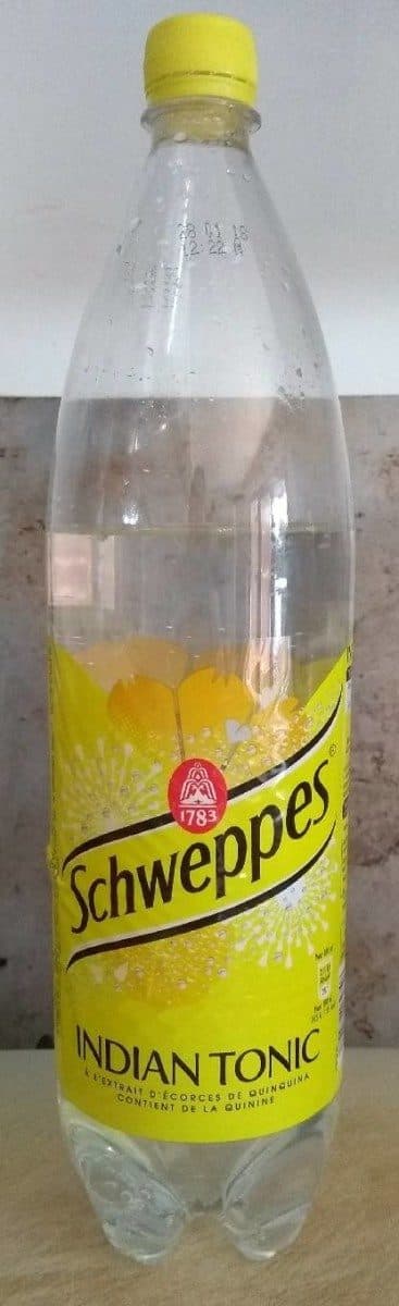 Schweppes Schweppes indian tonic packshot