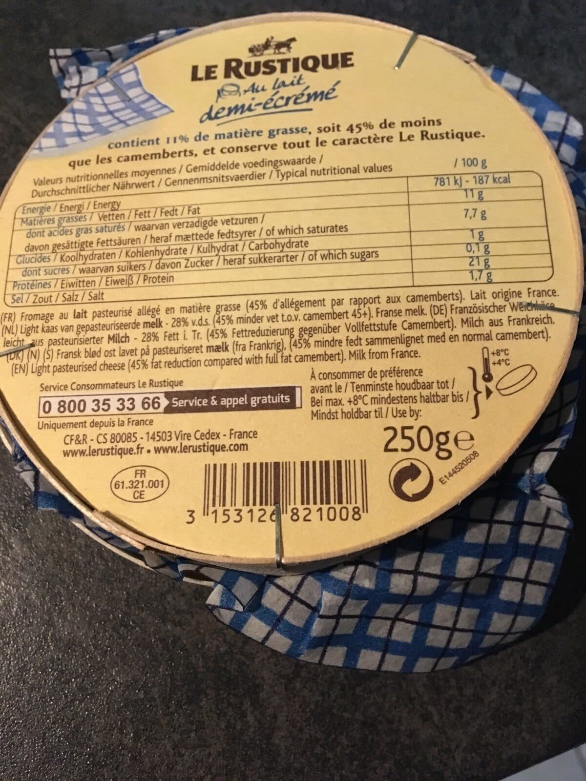 Le Rustique Le Rustique, Au lait demi-écrémé (11 % MG) packshot