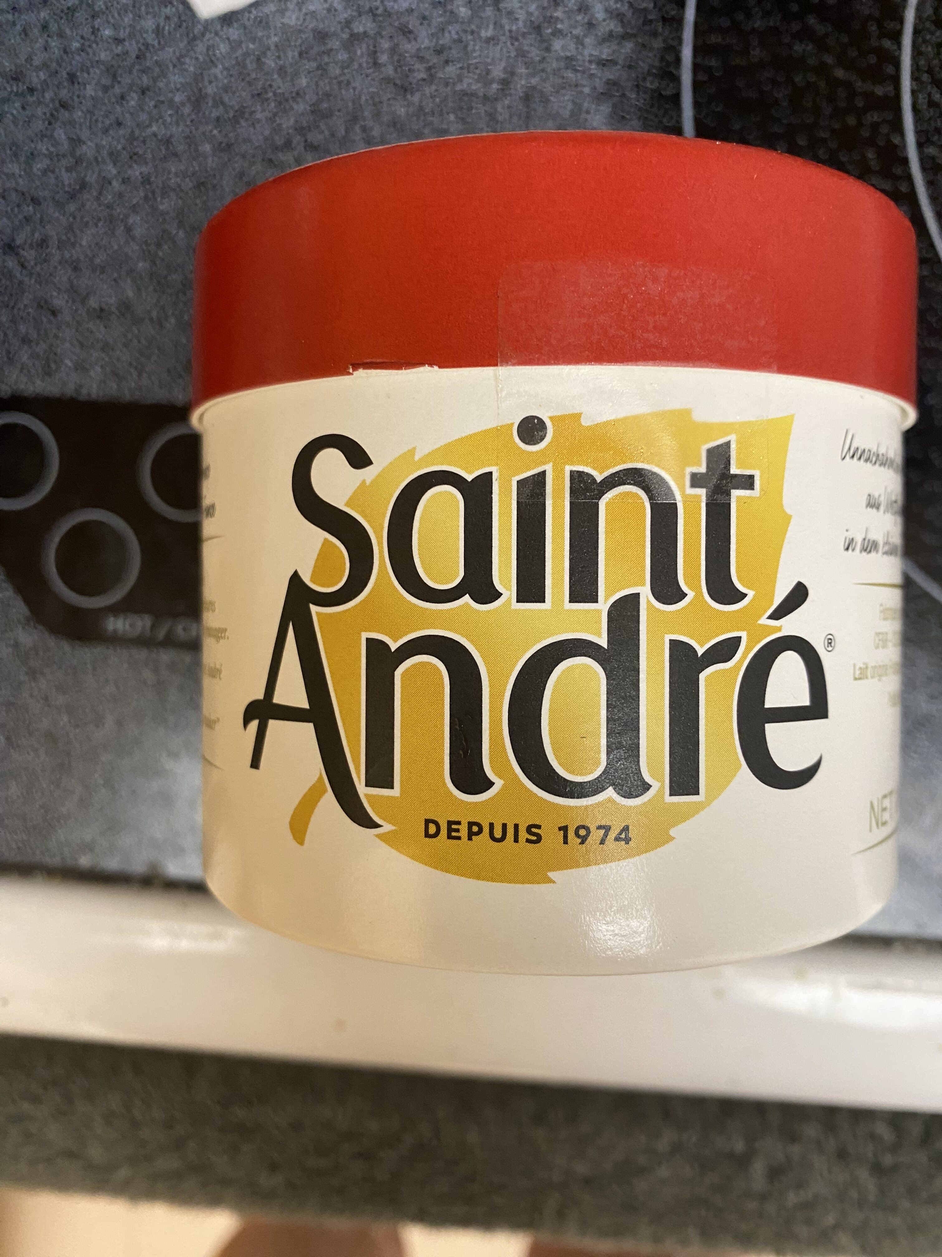 CF&R Saint André packshot