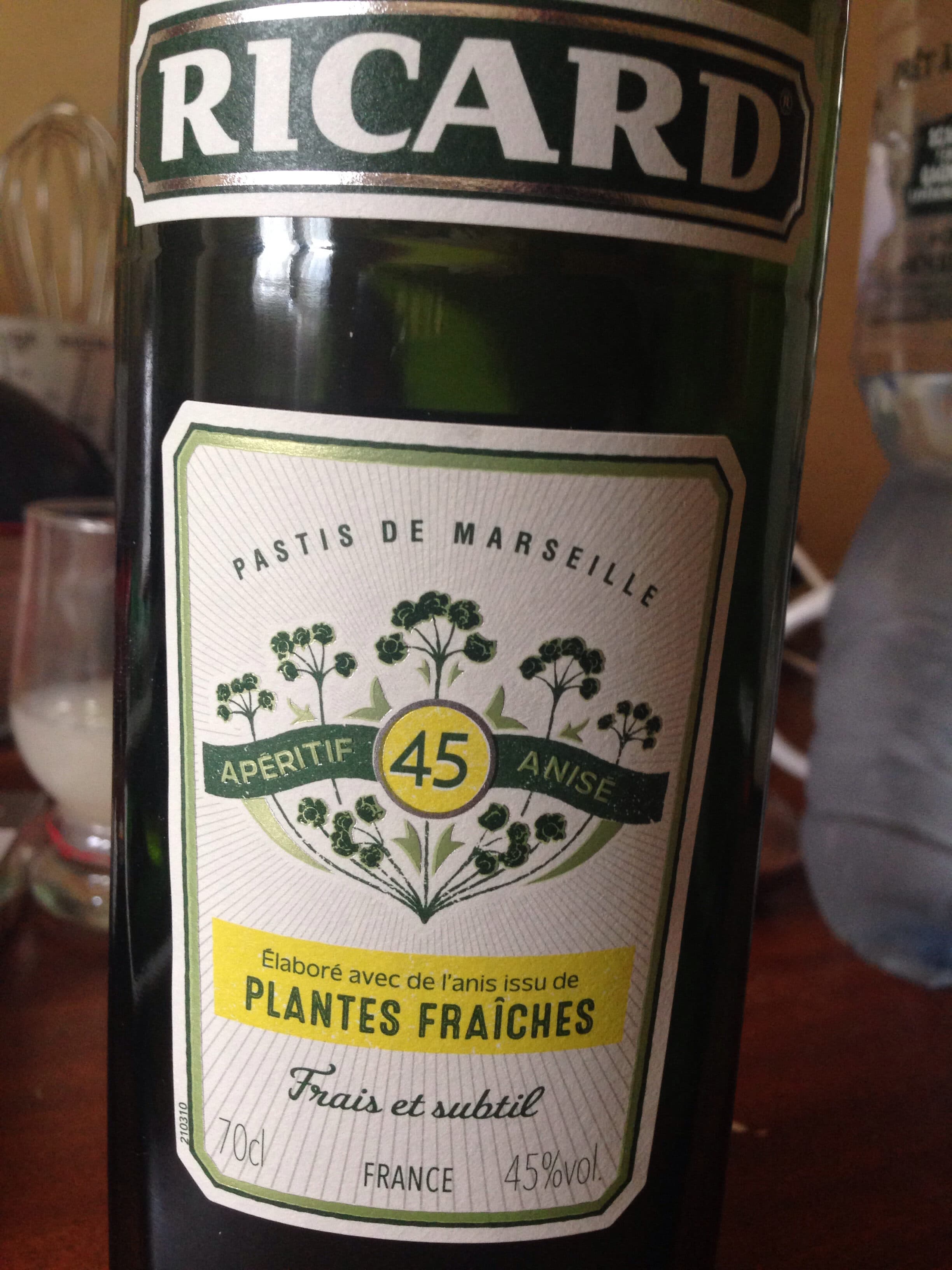 Ricard Pastis aux plantes fraîches packshot