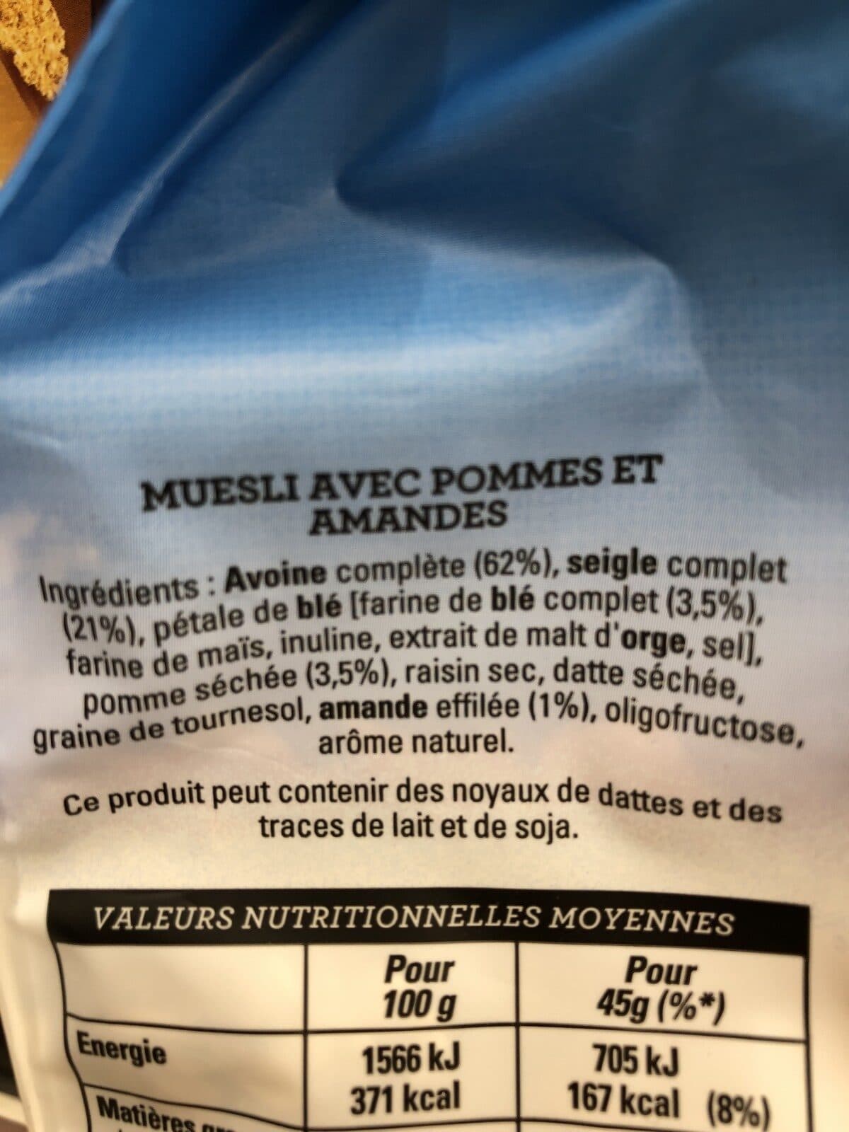 GOLDEN Muesli avec pommes et amandes packshot