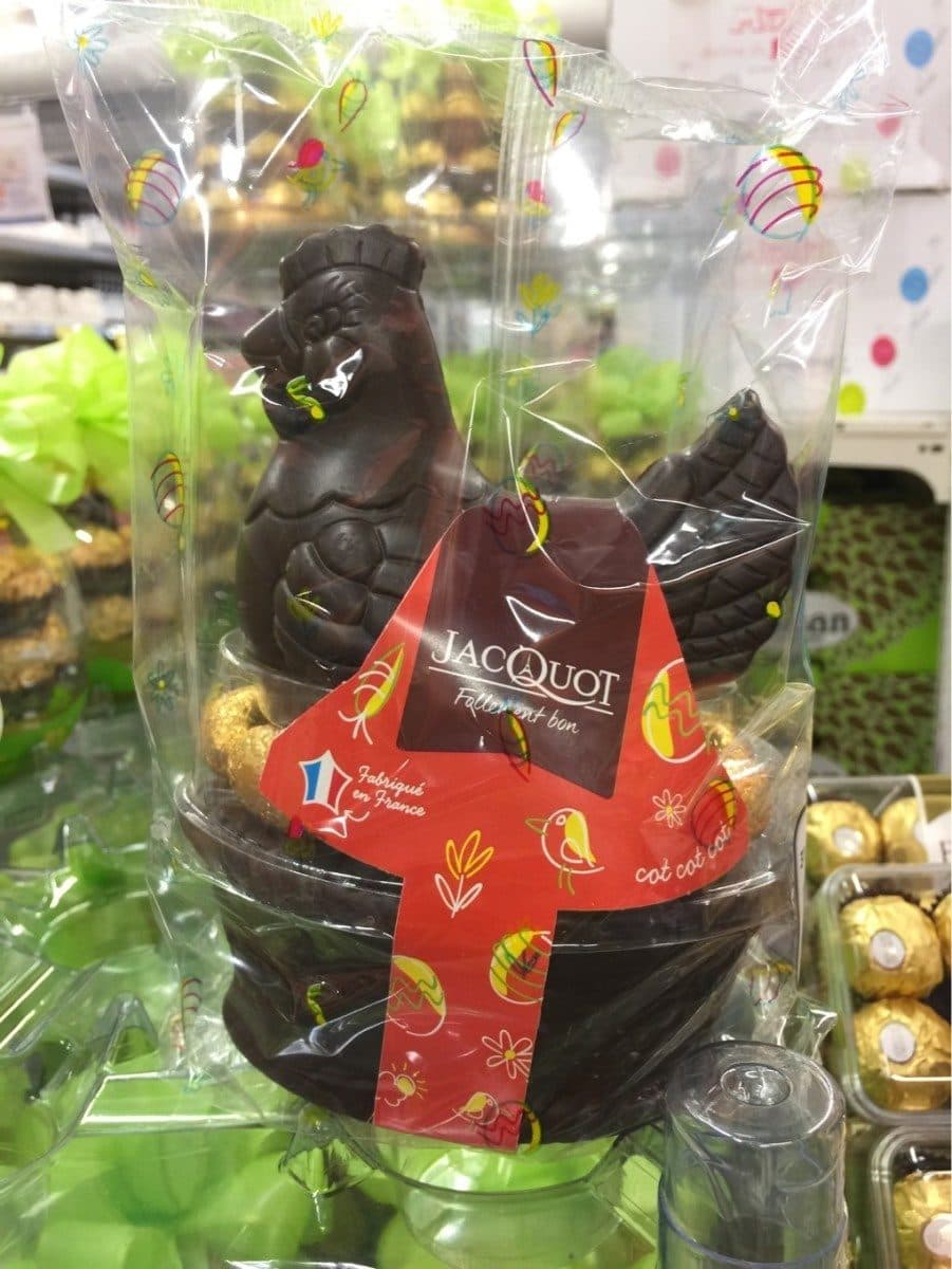 Jacquot Poule Couveuse en Chocolat Noir Garnie packshot