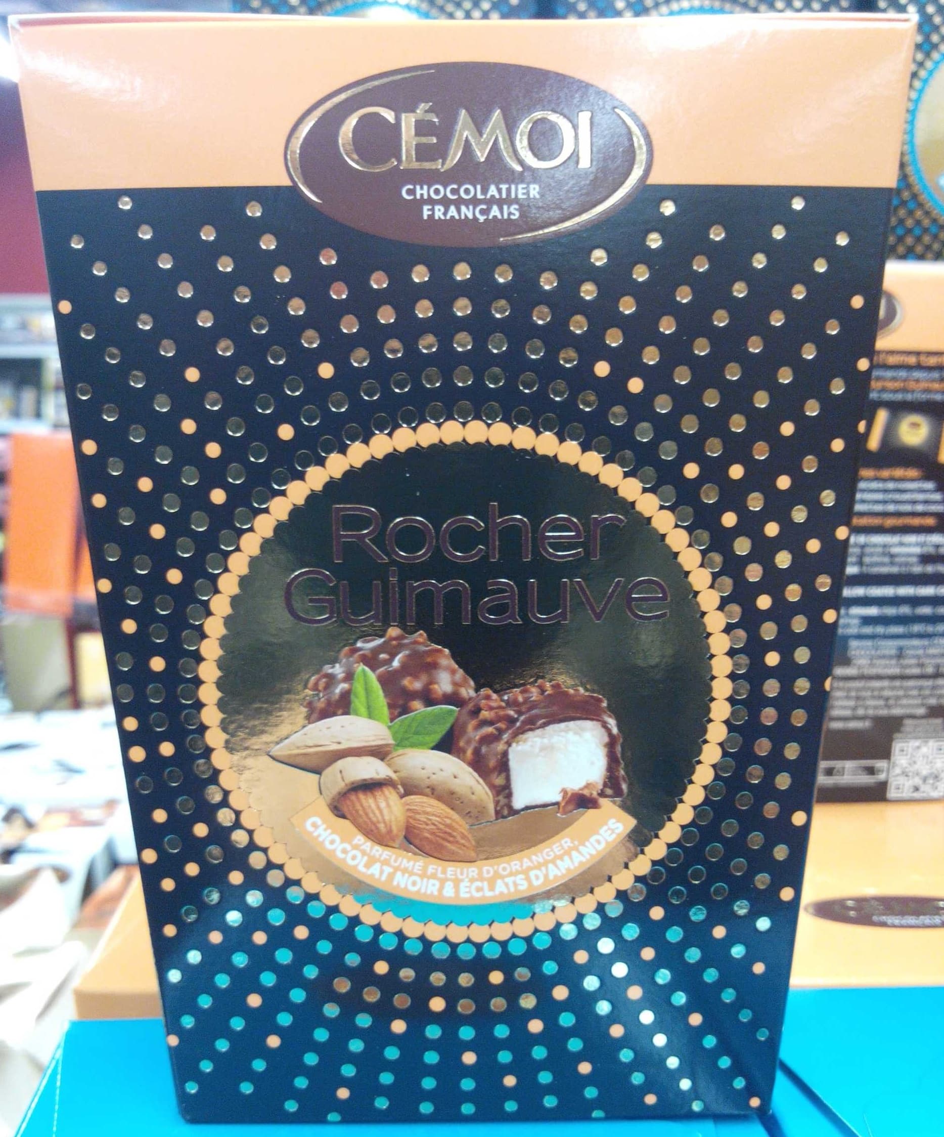 Cémoi Rocher Guimauve parfumé fleur d'oranger, chocolat noir & éclats d'amandes packshot