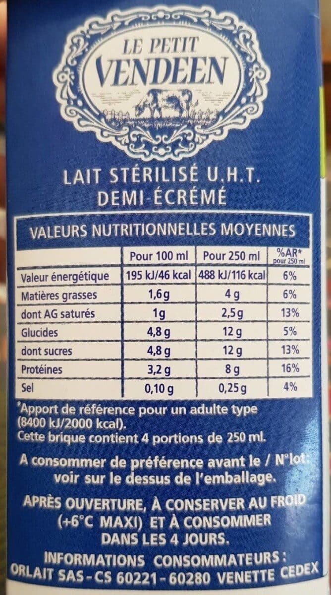 Le petit vendéen Lait U.H.T demi-écrémé packshot