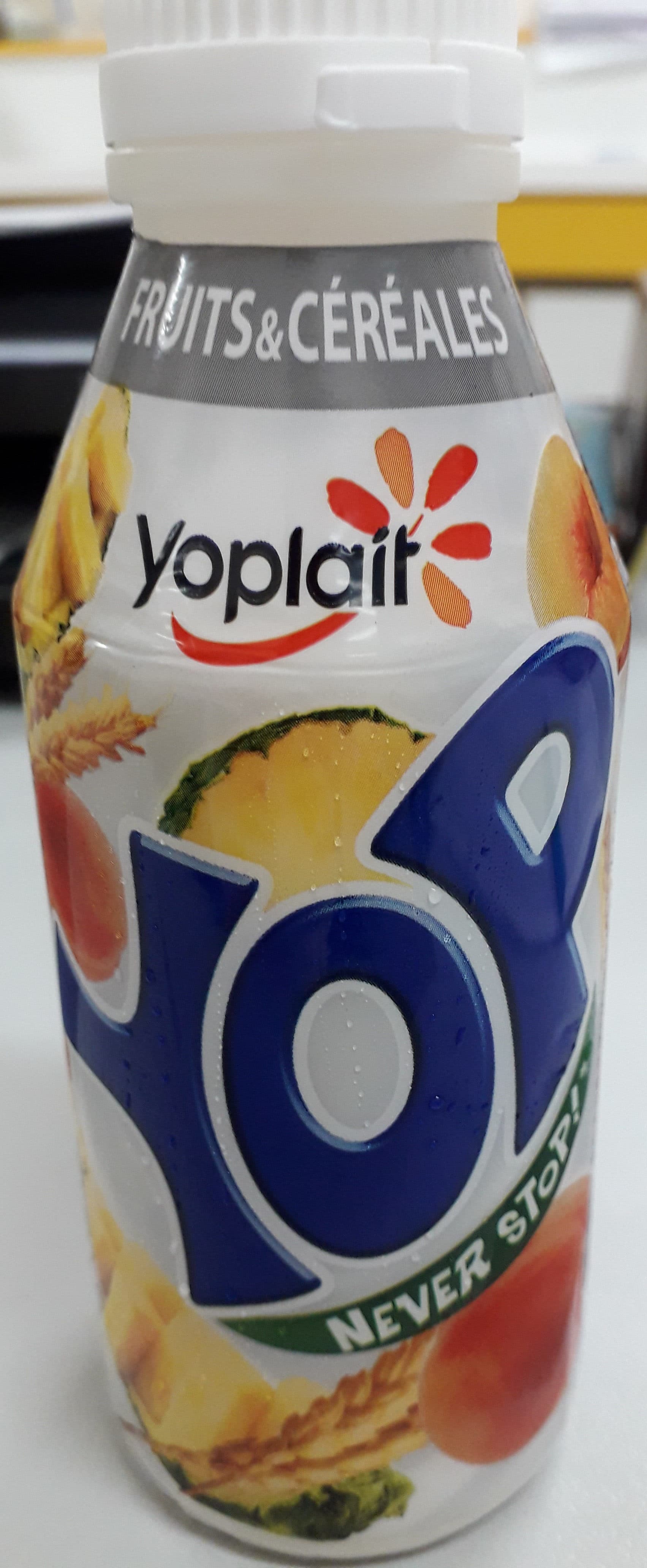 Yoplait Yop Fruit & cereales packshot