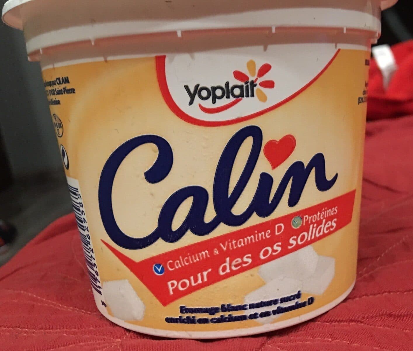 Yoplait Calin packshot