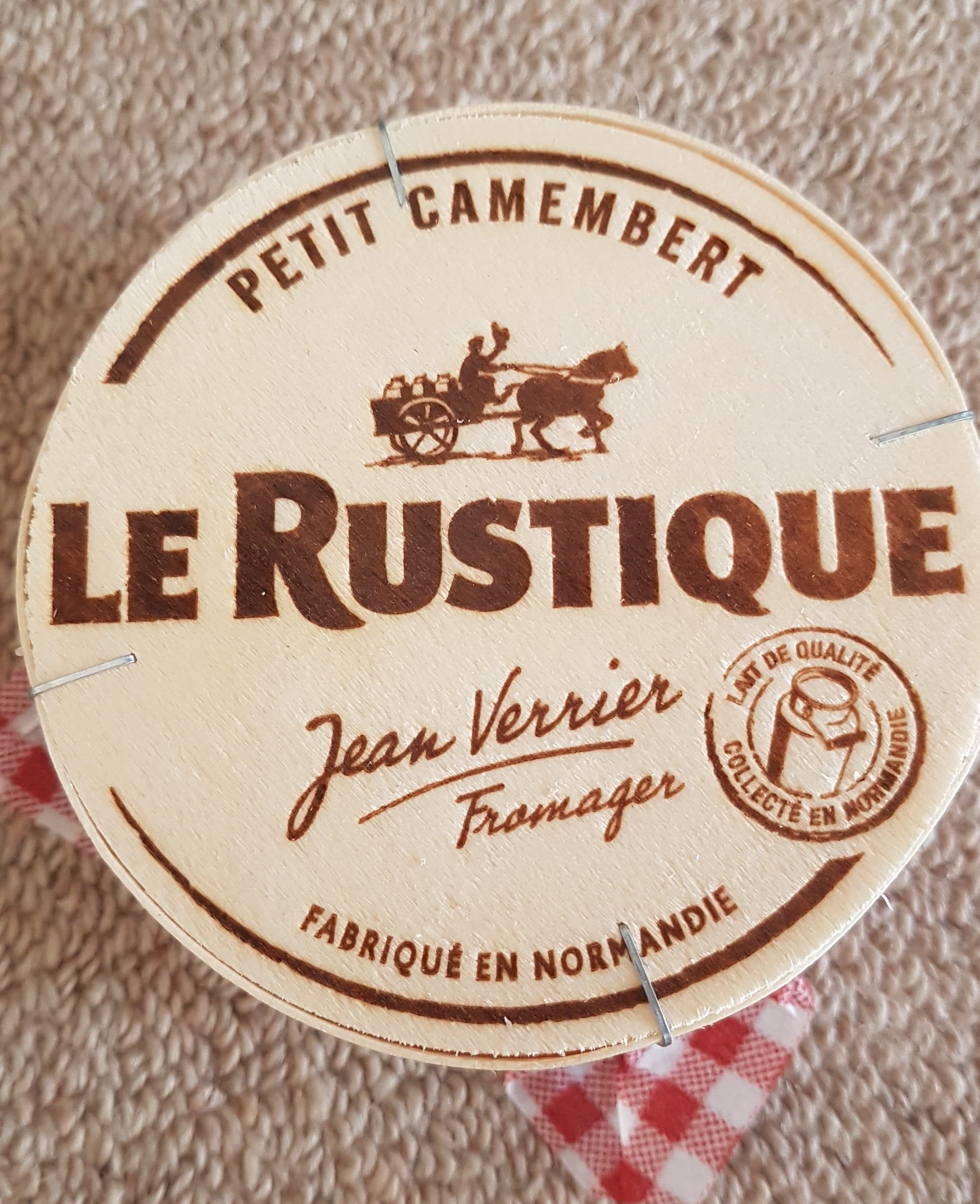 CF&R Petit Camembert packshot