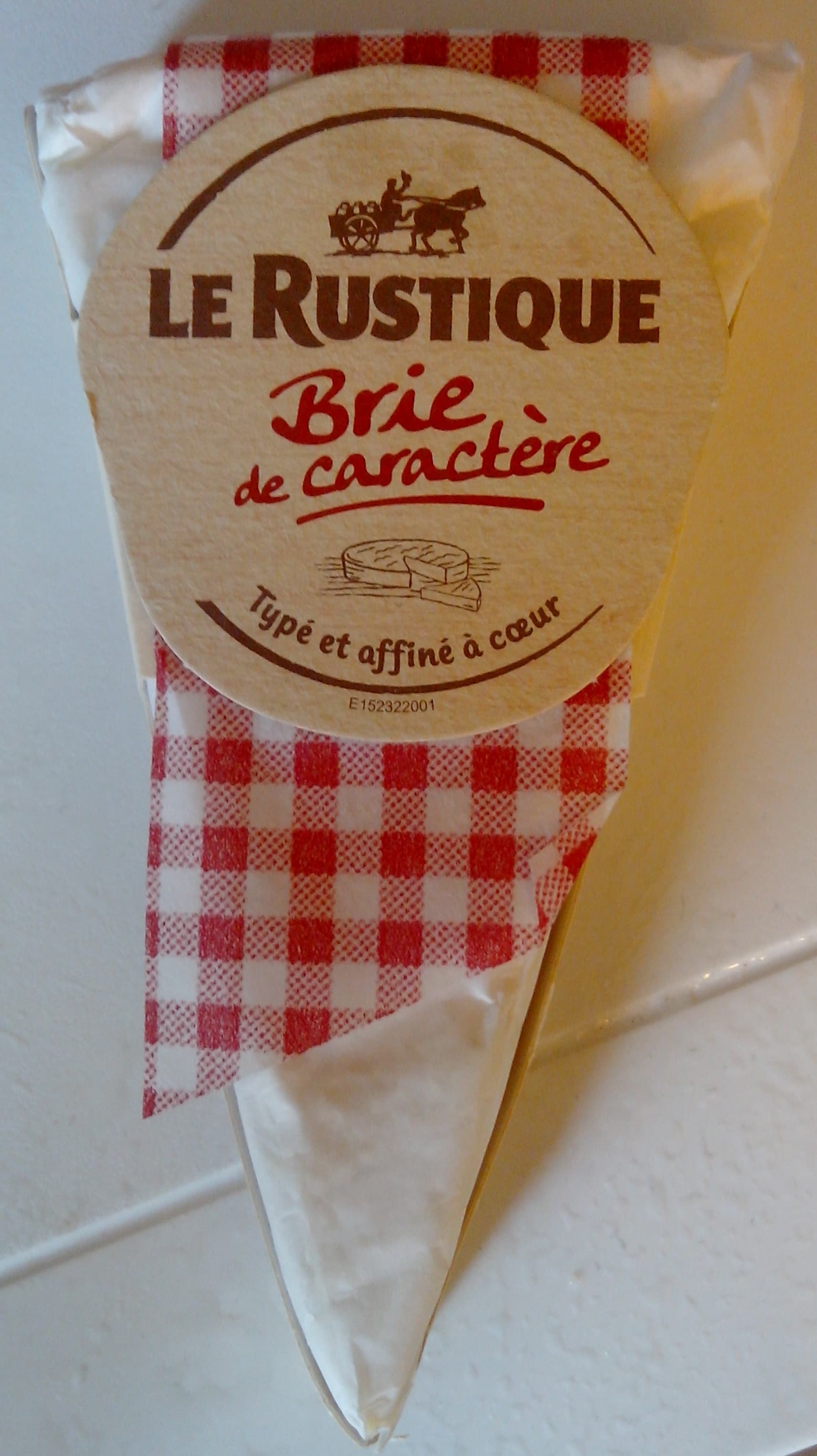 CF&R Brie de caractère (23 % MG) packshot