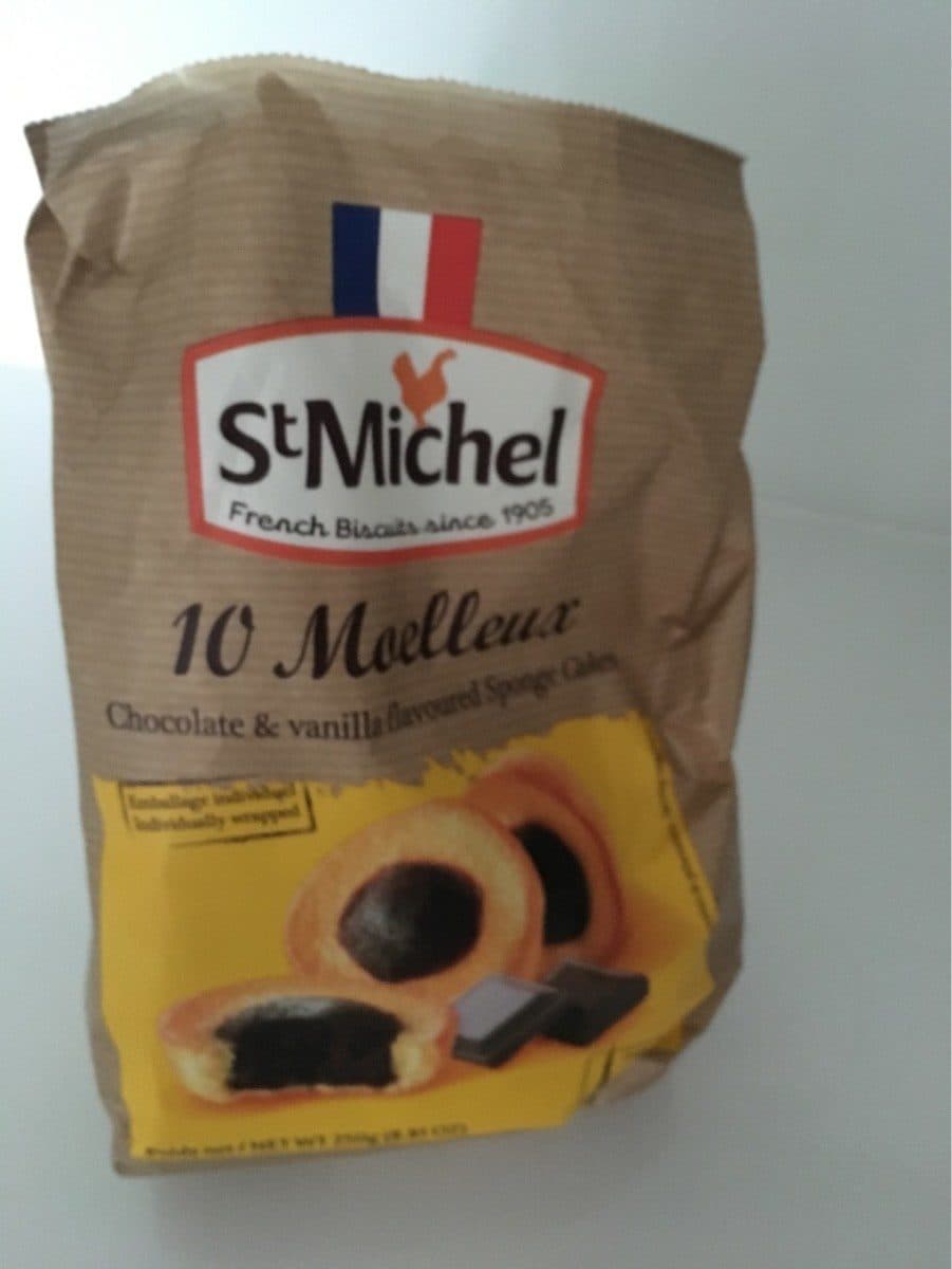 St Michel Moelleux, Chocolate & Vanilla Flavoured Sponge. .. packshot