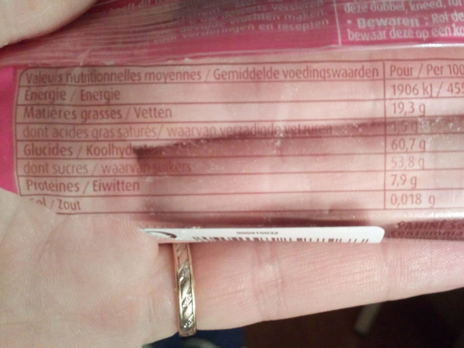 Vahine Pate d'amande tricolore packshot