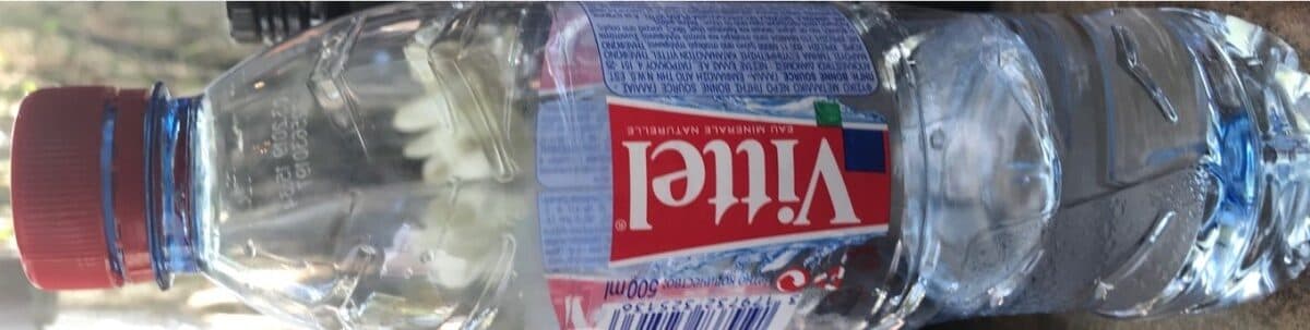 Vittel Eau minerale packshot