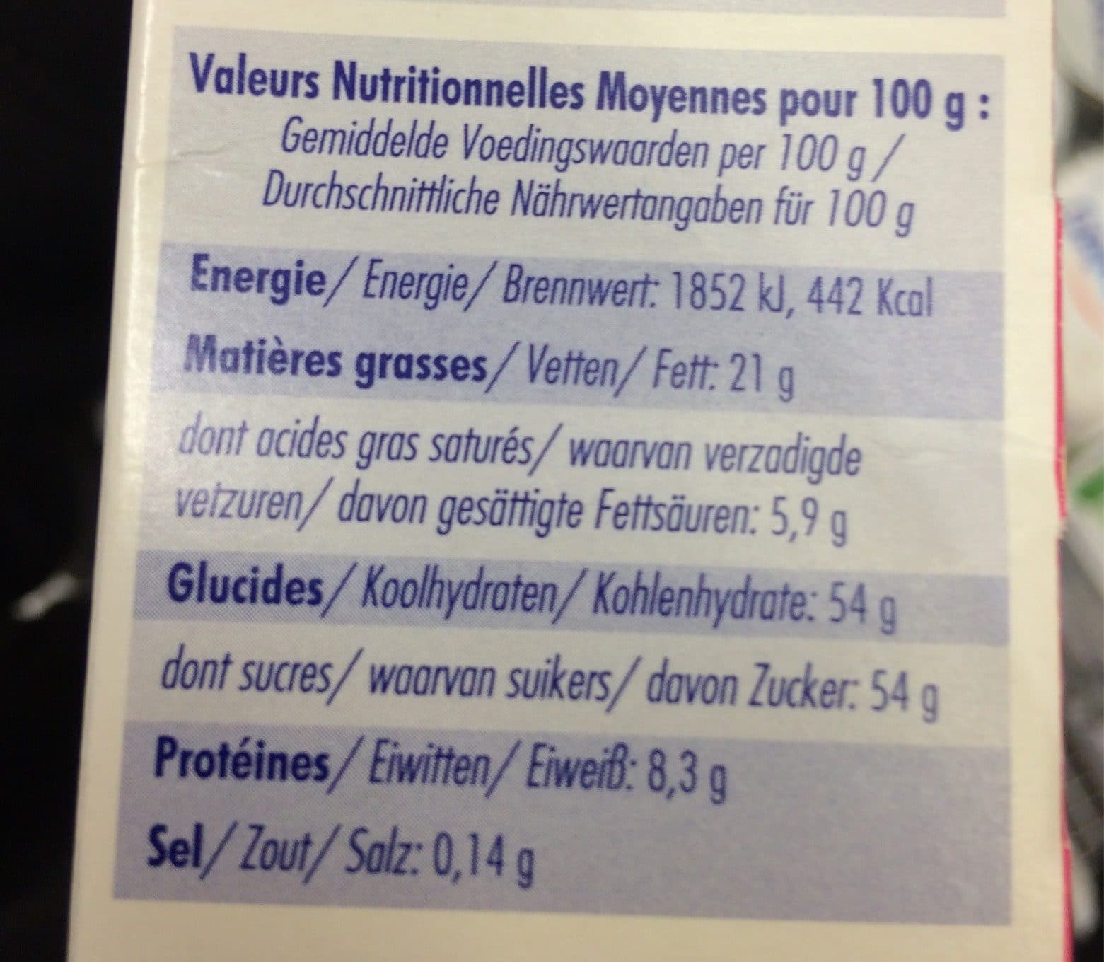 Brioche Pasquier 24 macarons packshot