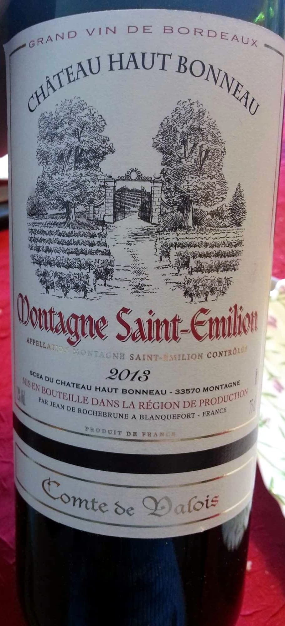 Comte de Valois Montagne Saint-Emilion 2013 packshot