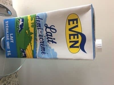 Even Lait demi-écrémé uht packshot