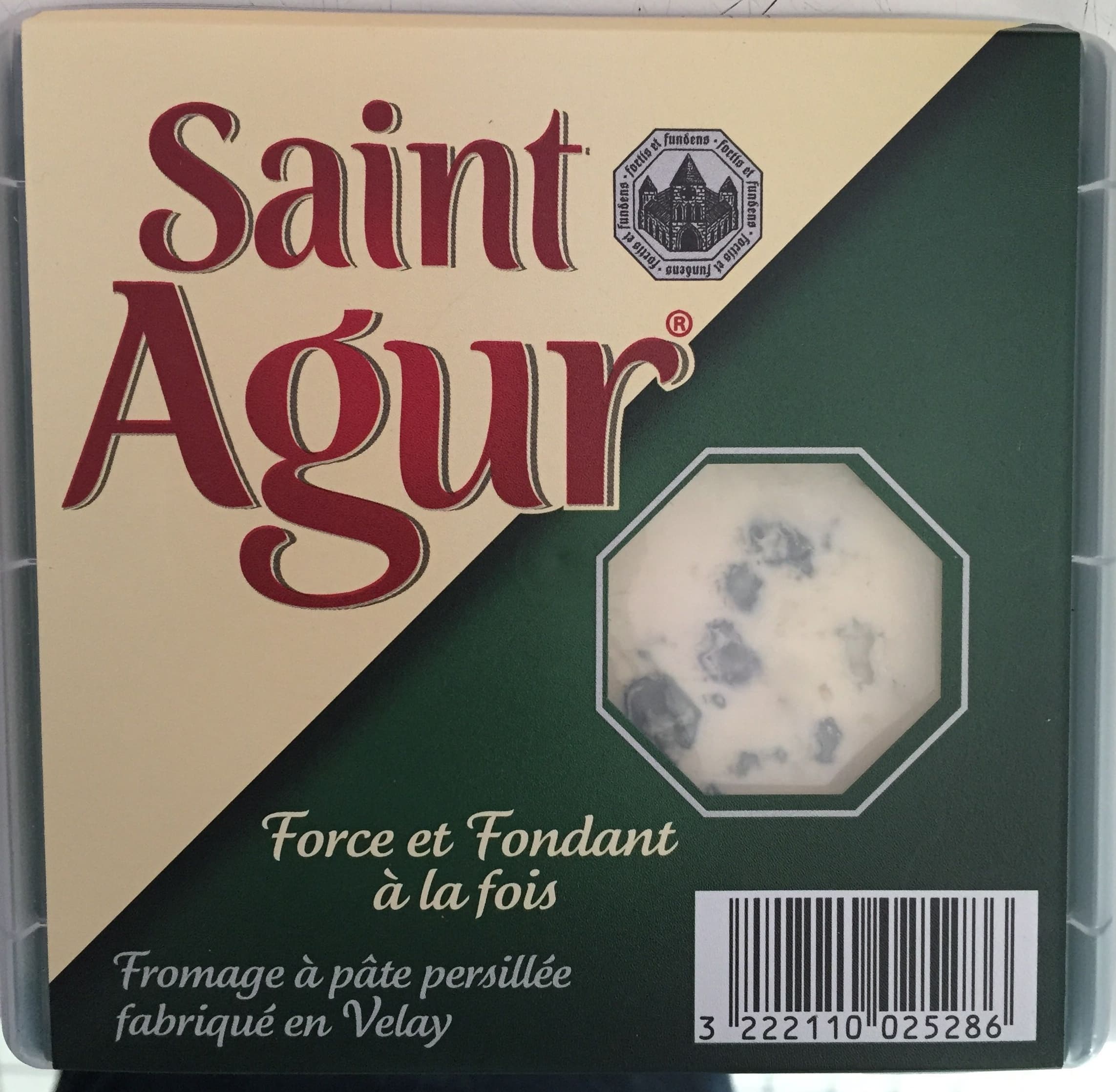 Saint Agur Force et fondant à la fois - Fromage à pâte persillée fabriqué en Velay packshot