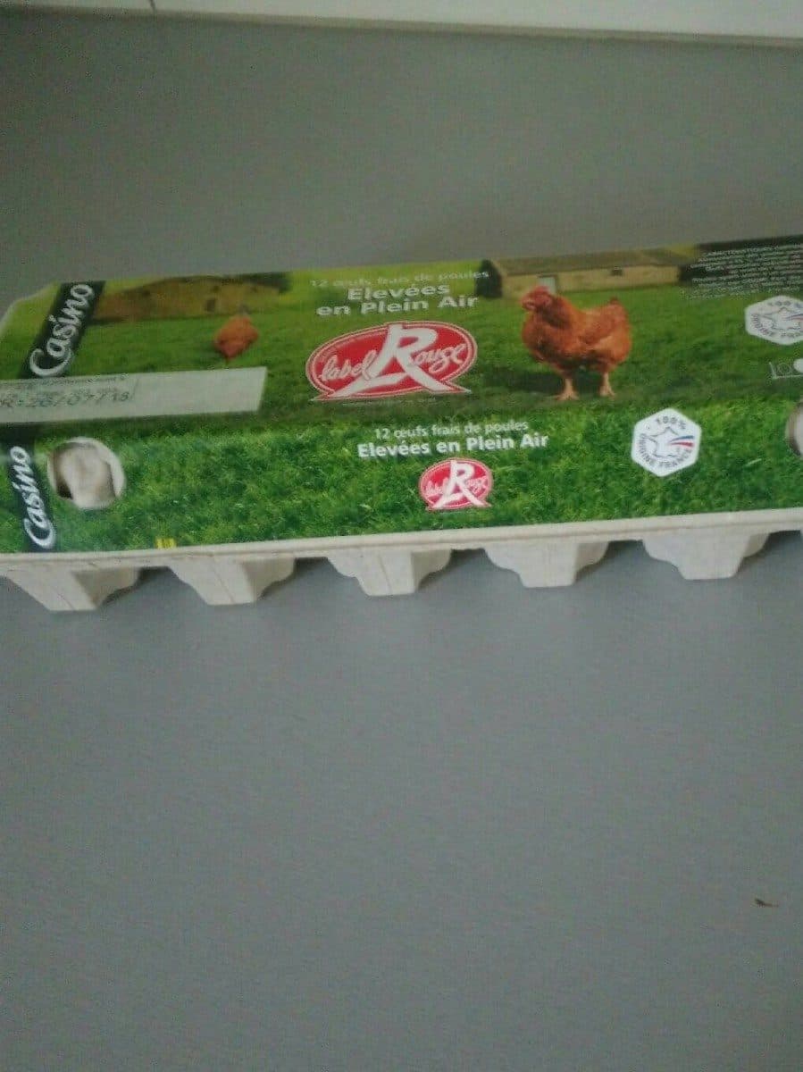 Casino Œuf de poule en plaine air packshot