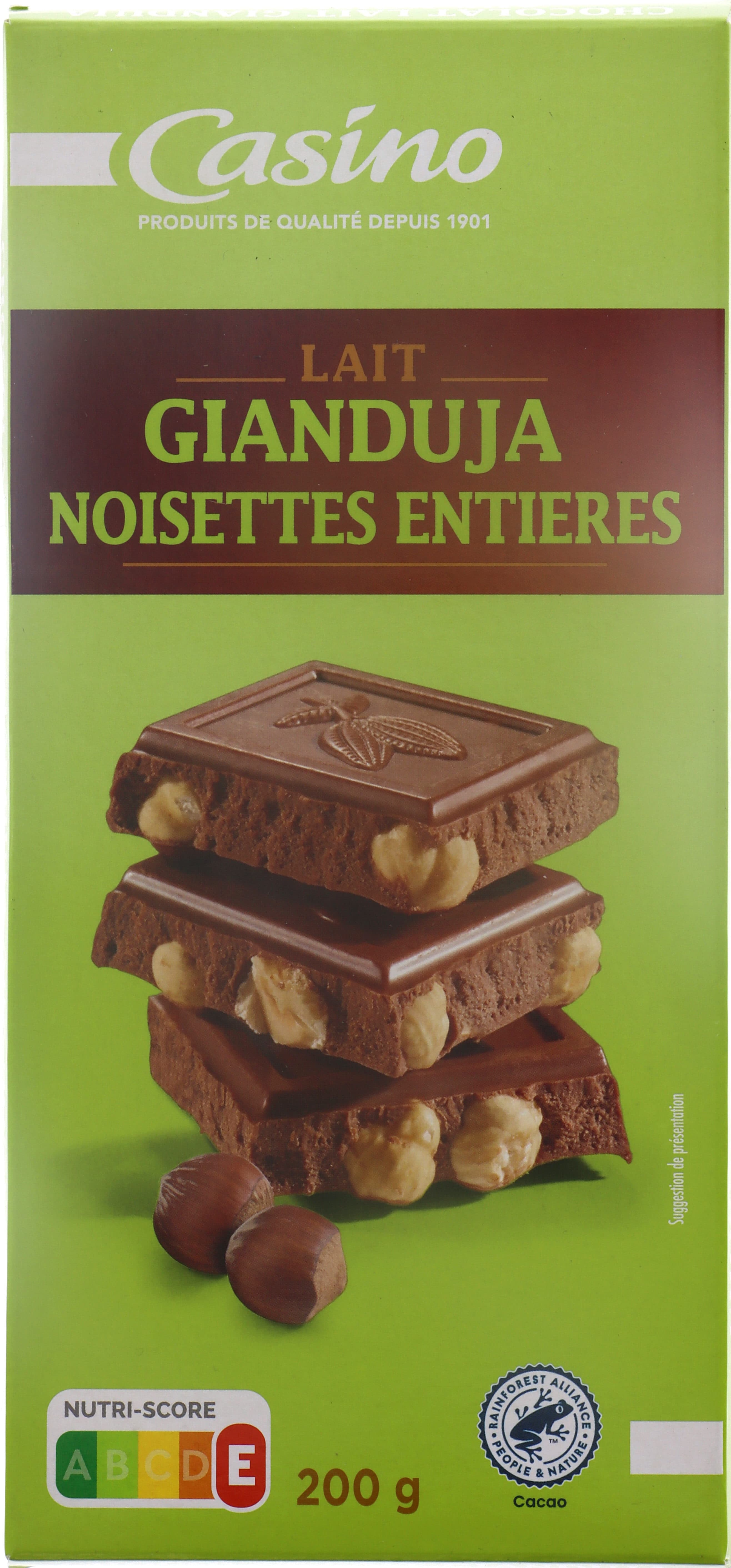 Casino Chocolat au lait aux noisettes Gianduja avec des noisettes entières packshot