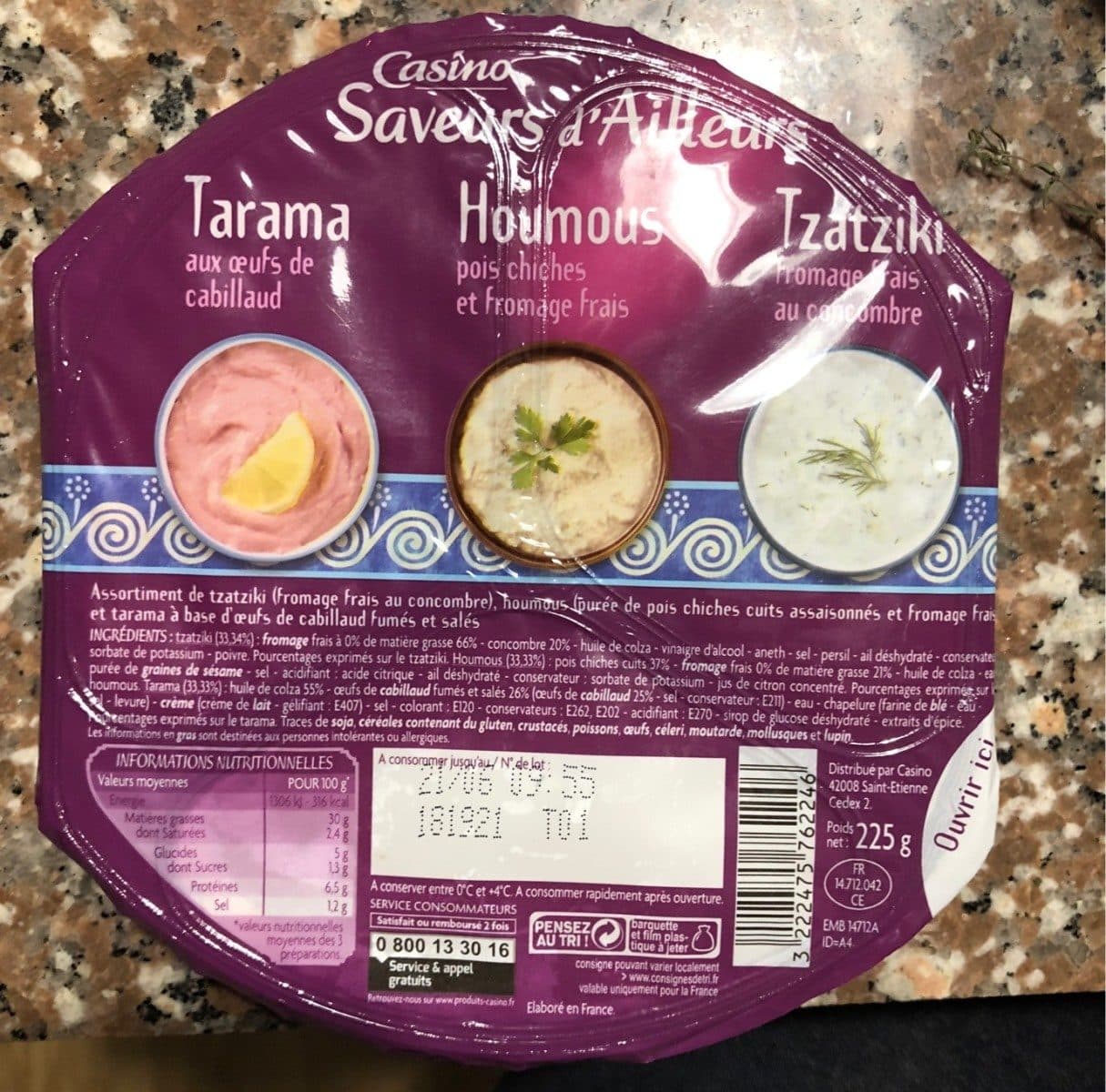 Casino Tarama aux oeufs de cabillaud / Houmous pois chiche et fromage frais / Tzatziki fromage frais et concombre packshot