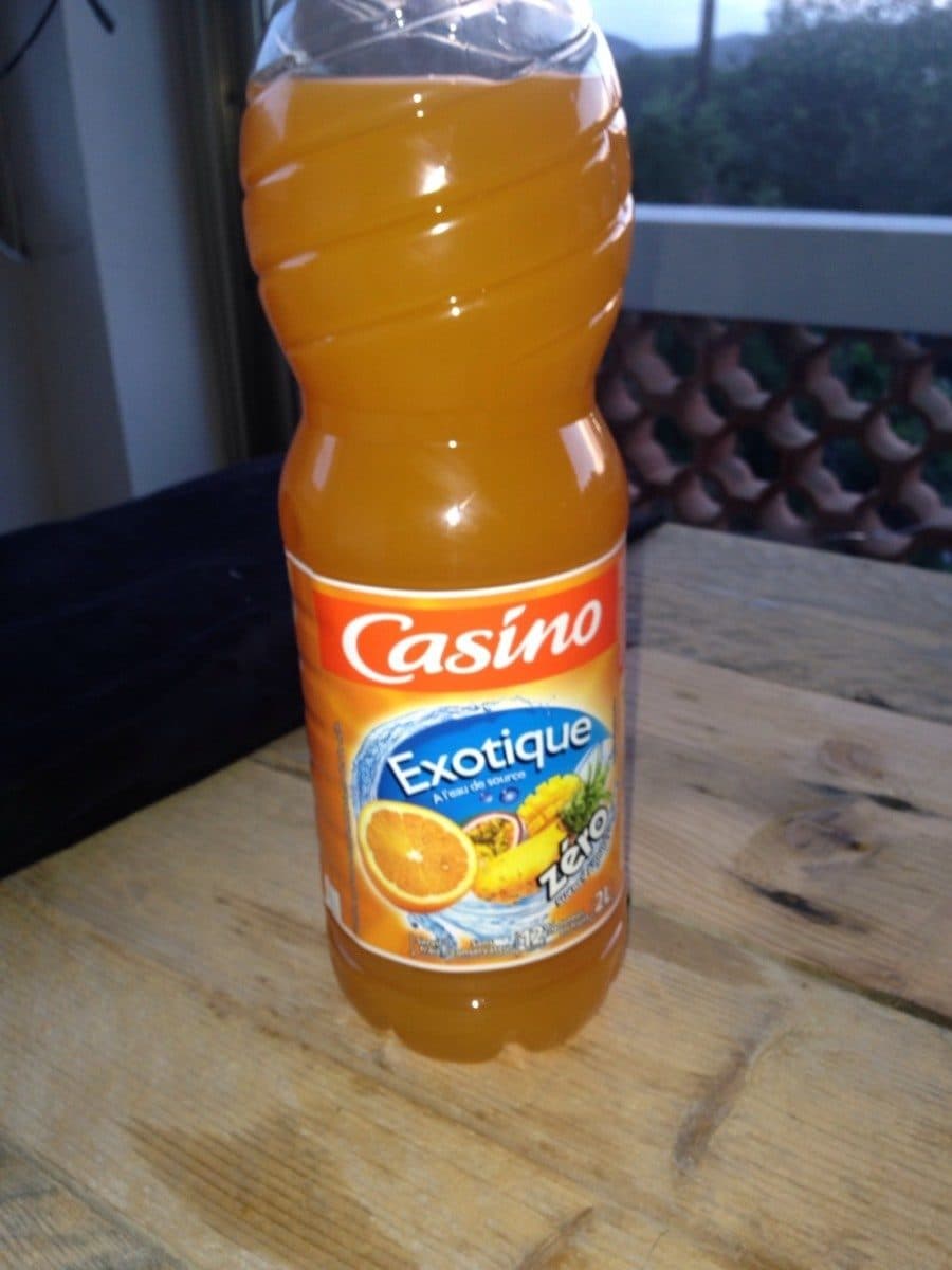 Casino Boisson Exotique zéro sucres ajoutés à l'eau de source packshot