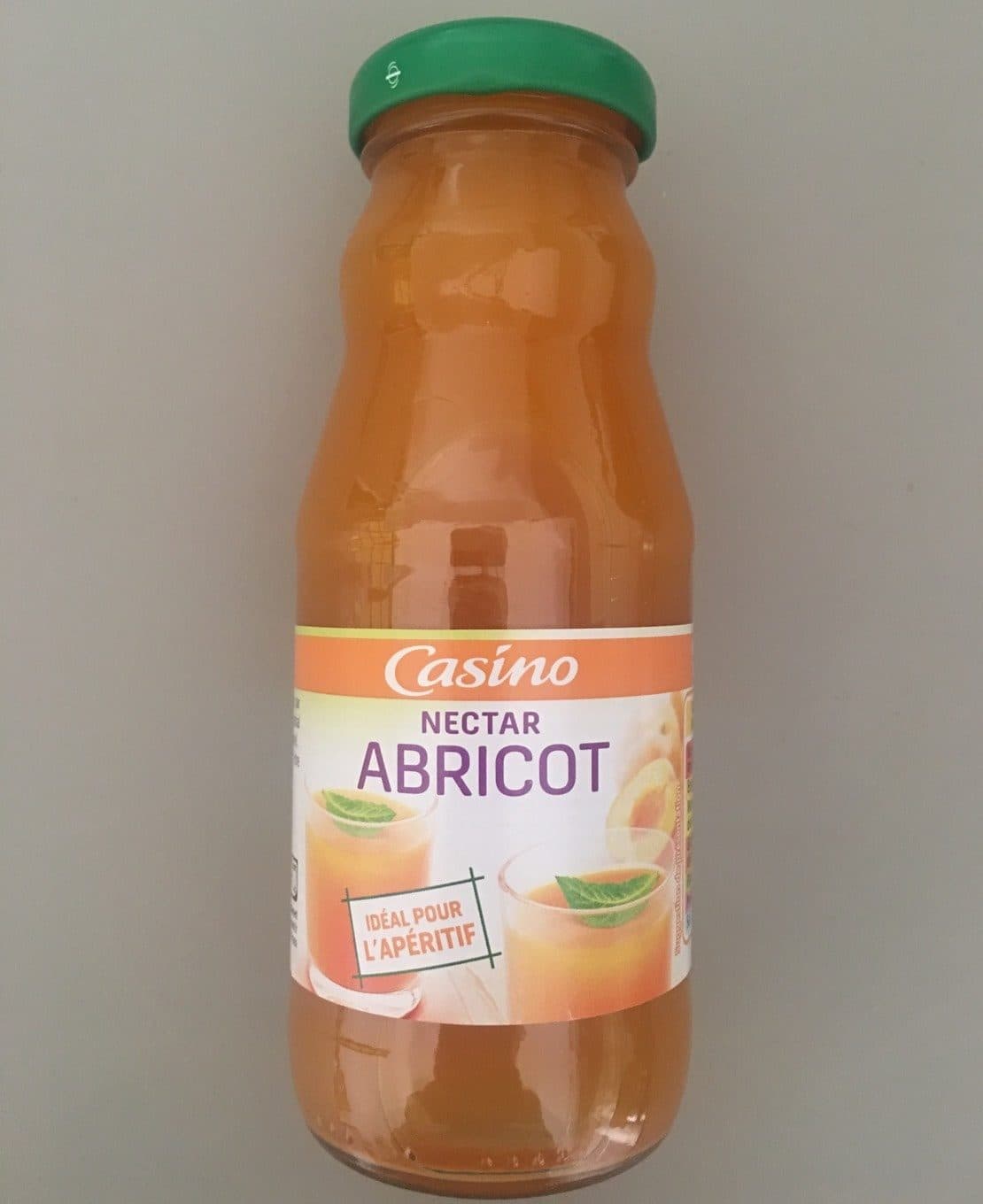 Casino Nectar Abricot à base de purée Teneur en fruits : 40% minimum packshot
