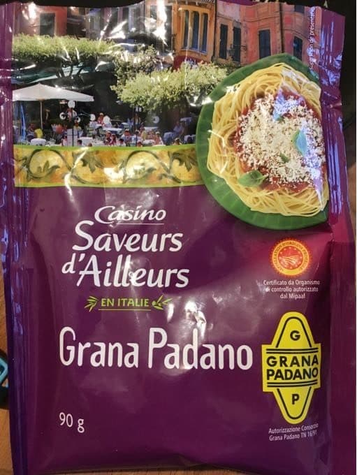 Casino Grana Padano AOP râpé packshot
