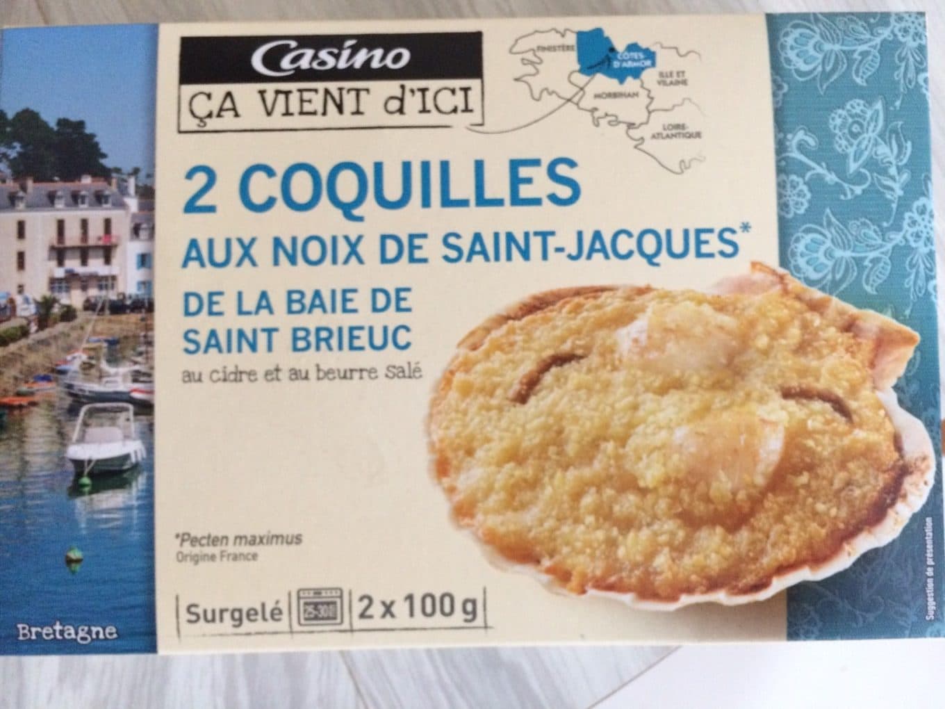 Casino 2 Coquilles aux noix de Saint-Jacques* de la Baie de Saint-Brieux au cidre et au beurre salé *Pecten maximus origine France packshot