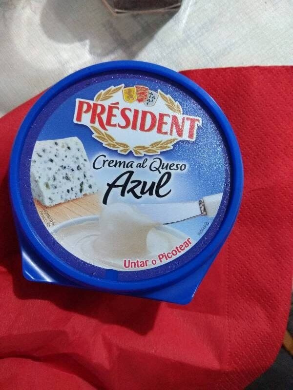 President Crema al Queso Azul packshot