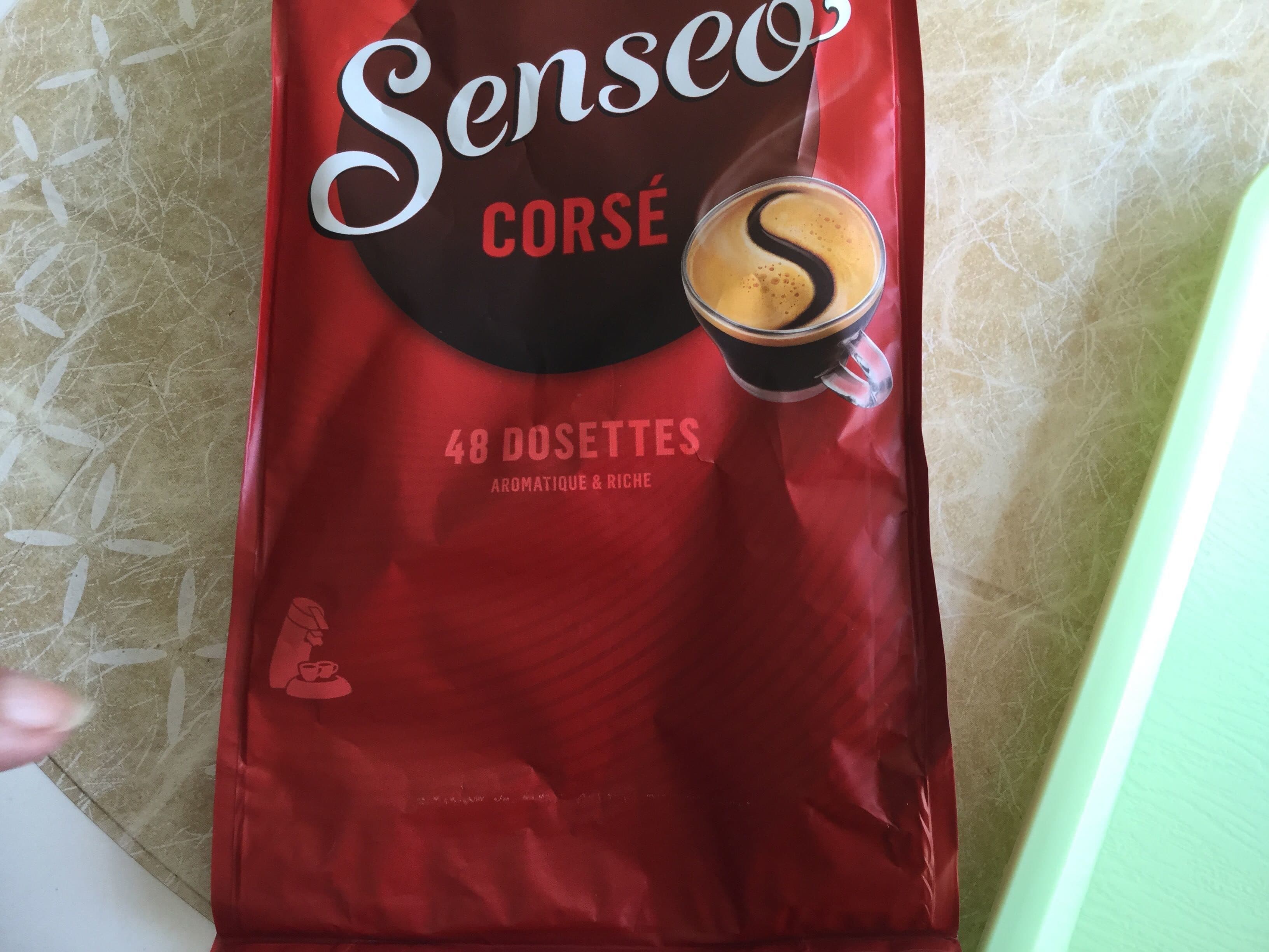 Jacobs Douwe Egberts Café moulu Corsé packshot