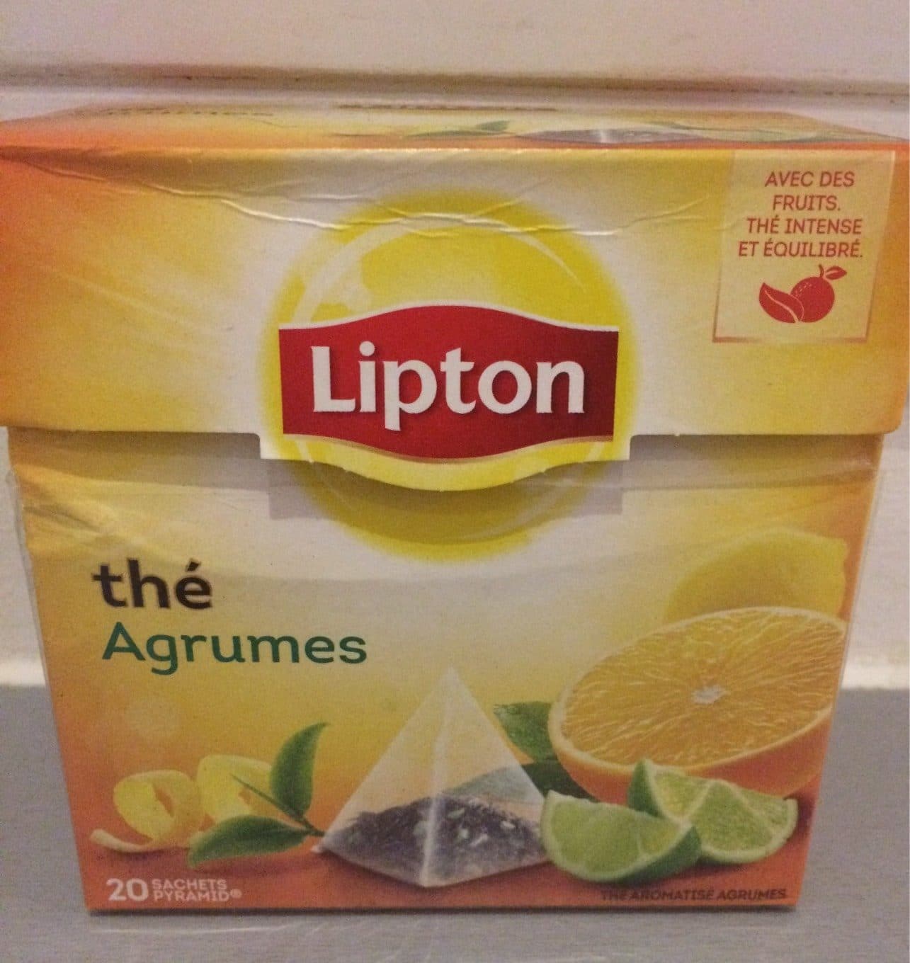 Lipton Thé Agrumes packshot