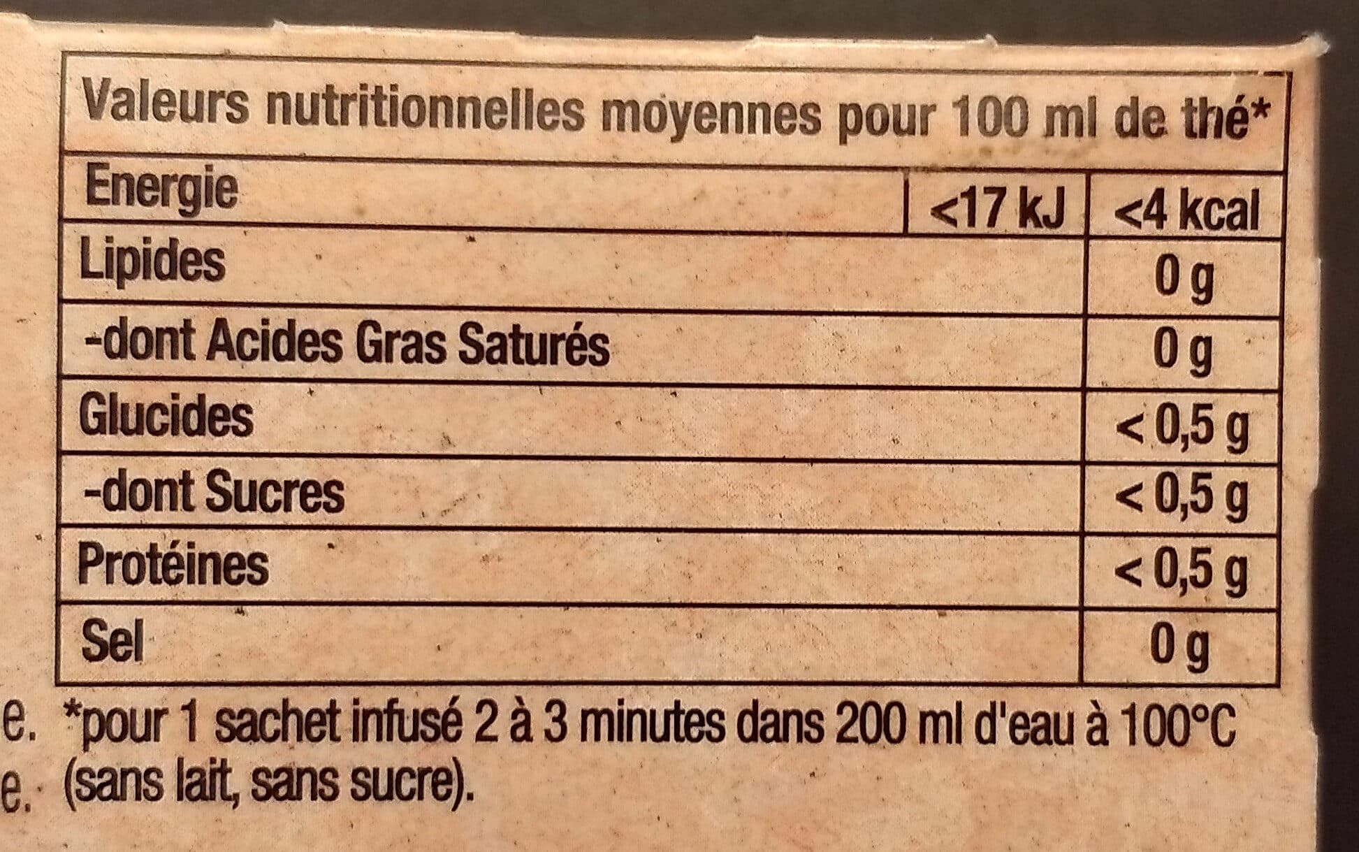 Lipton Lipton Thé Noir Citron notes Fraiches et Légères 25 Sachets packshot