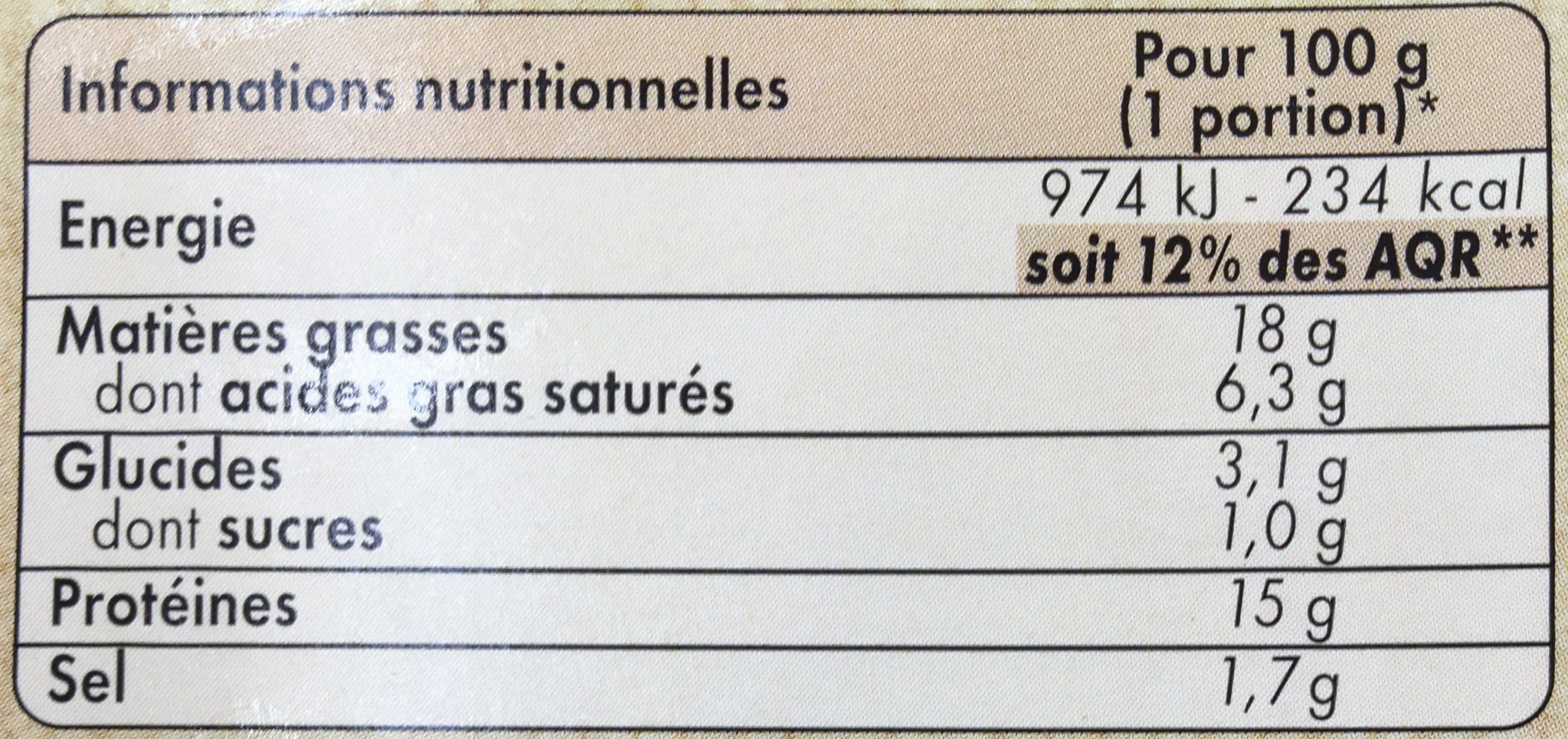 Maître CoQ 12 saucisses de volaille aux herbes packshot