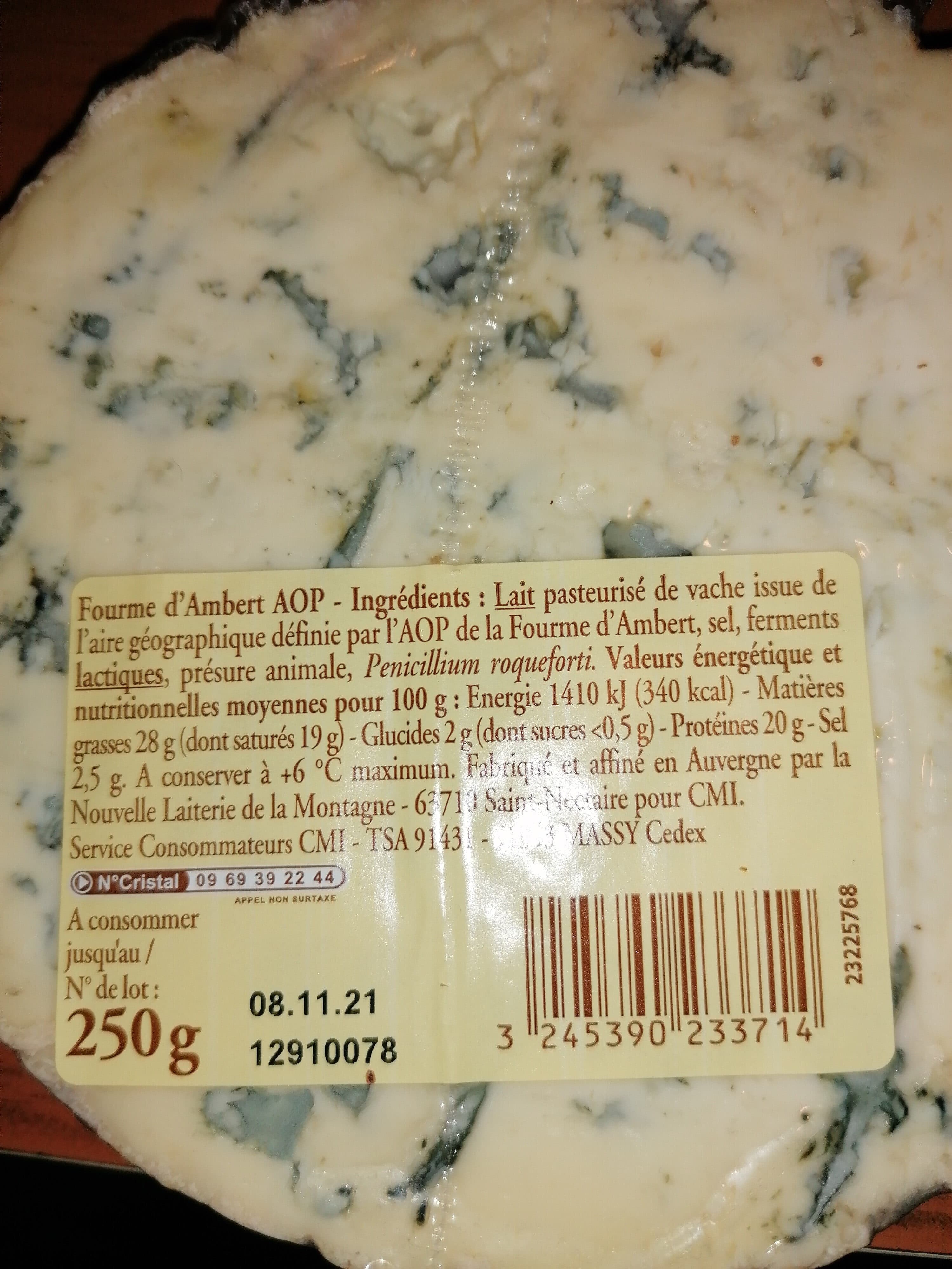 Carrefour Fourme d'Ambert AOP packshot