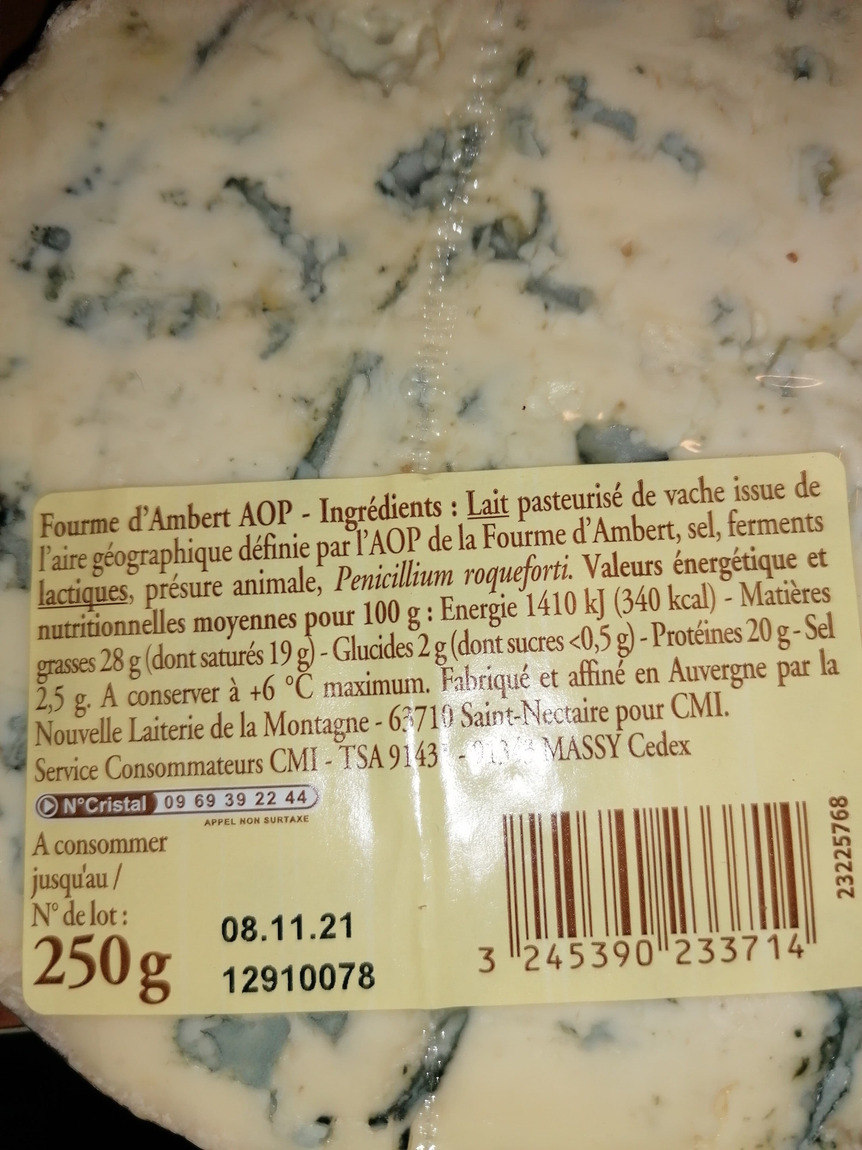 Carrefour Fourme d'Ambert AOP packshot