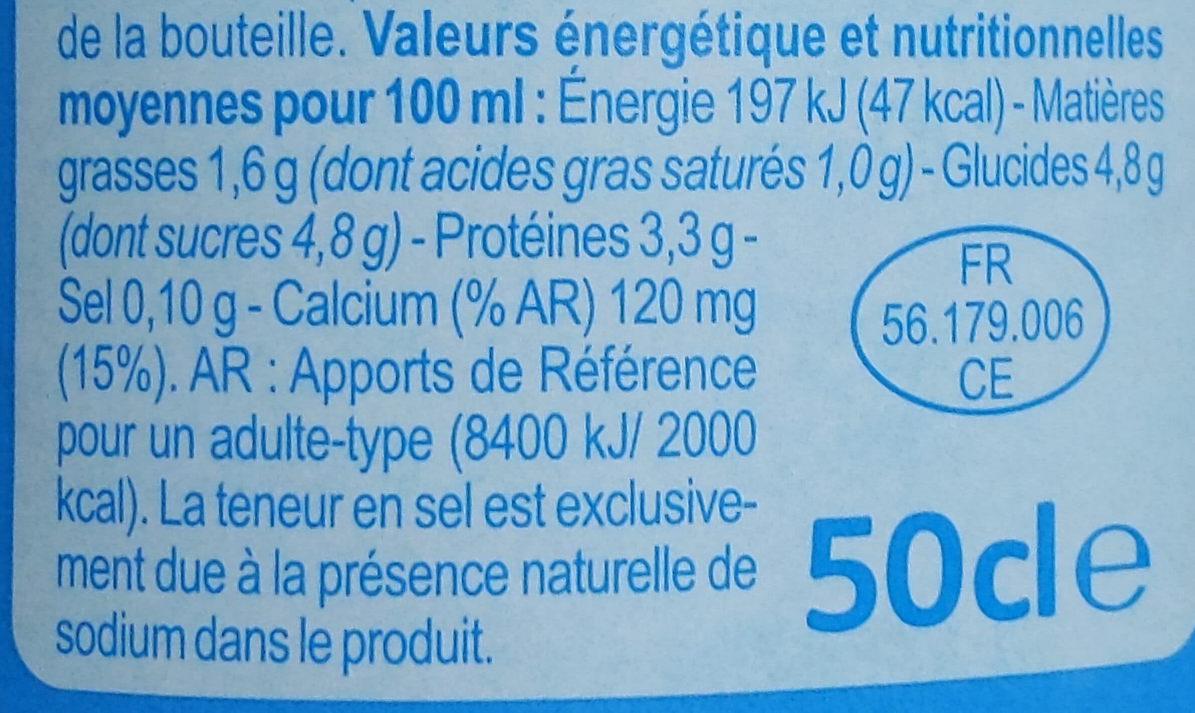 Carrefour Lait demi-écrémé stérilisé U.H.T packshot