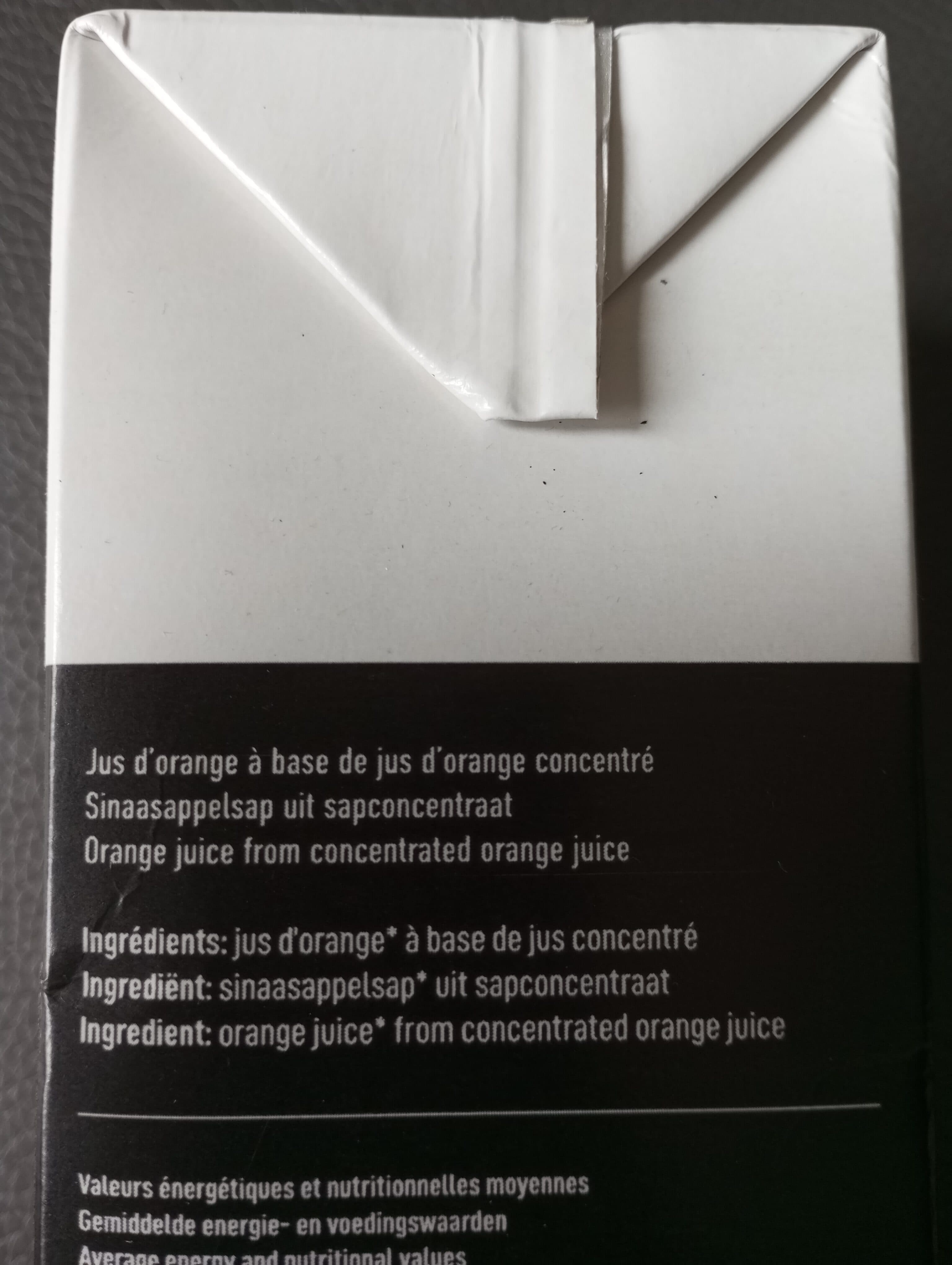 Helior Orange Juice packshot
