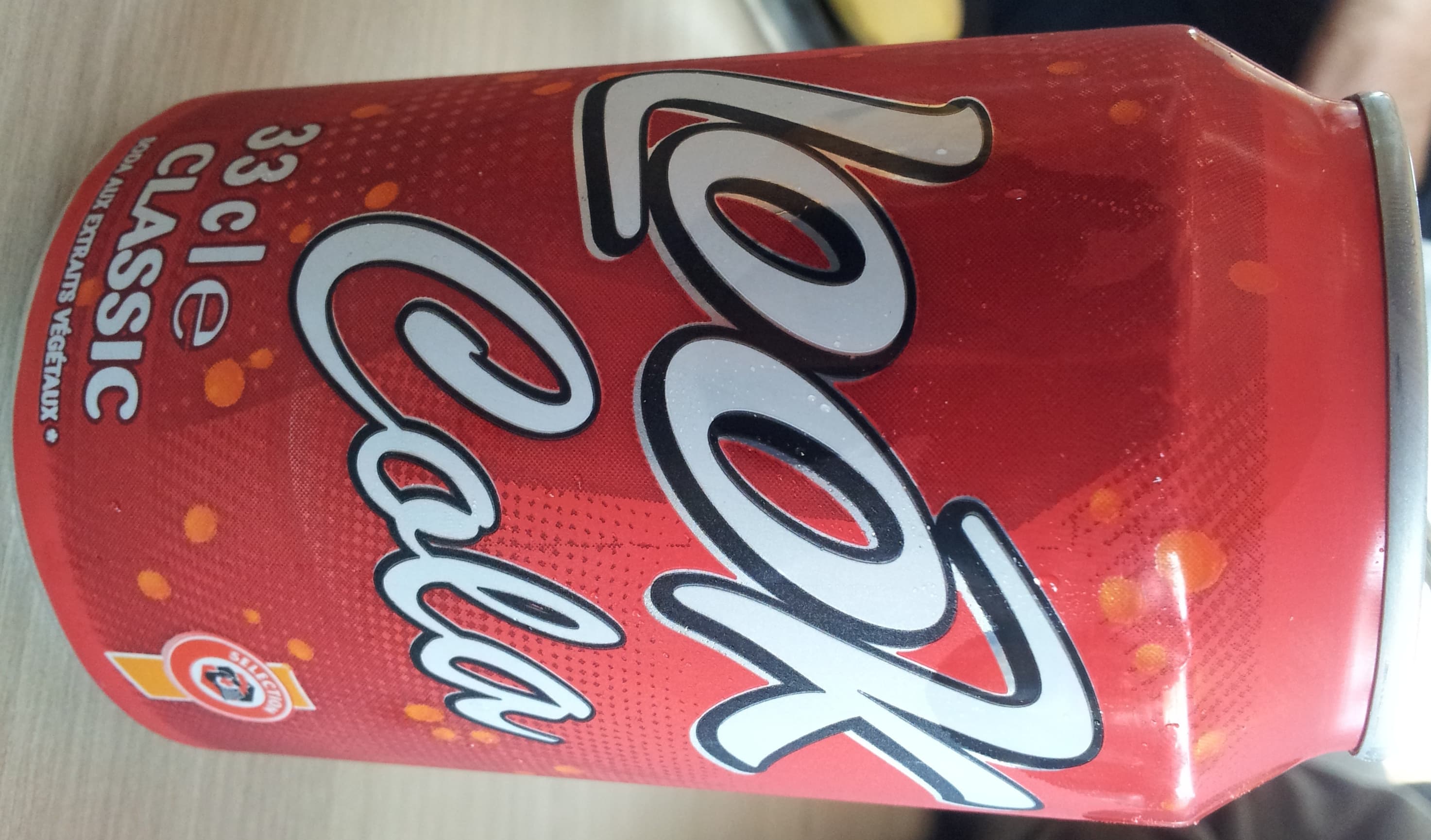 EM Saint Alban Look Cola packshot