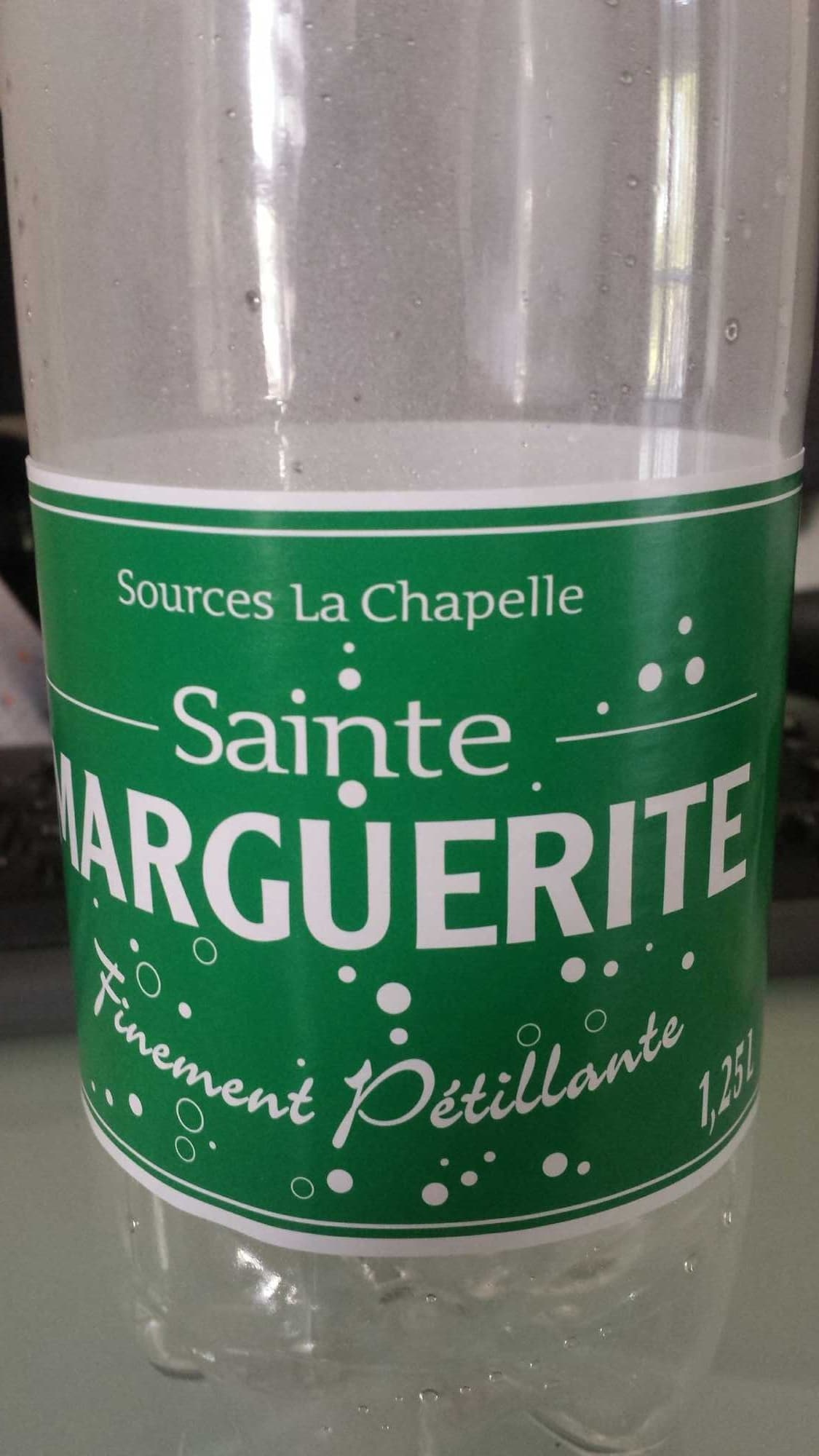 Sainte marguerite Eau packshot