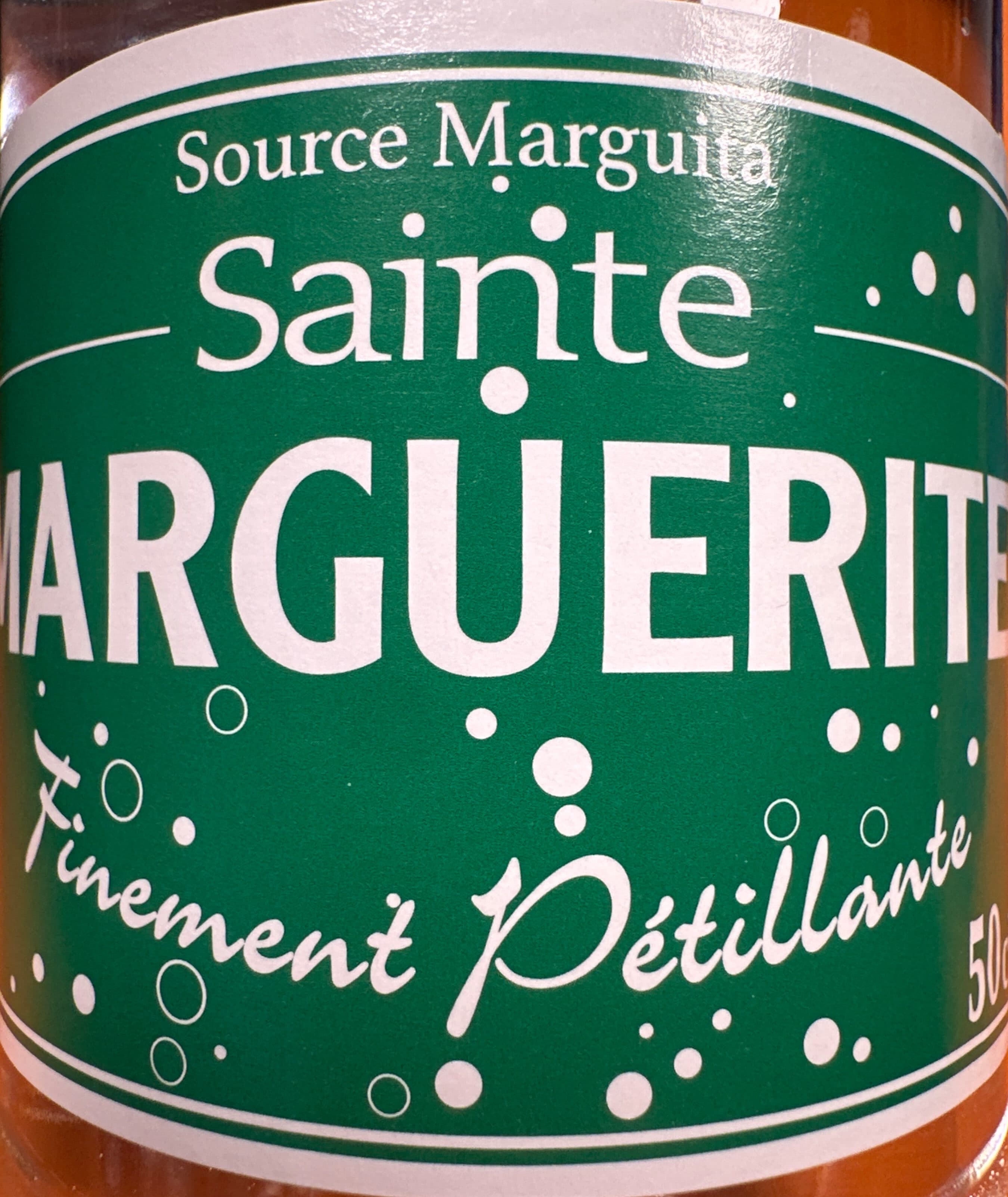 Sainte Marguerite Eau minérale finement pétillante packshot