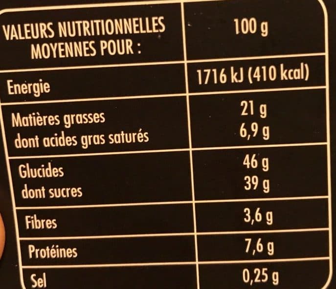 Intermarché Croustillant au Chocolat Noir, Noisettes & Amandes packshot