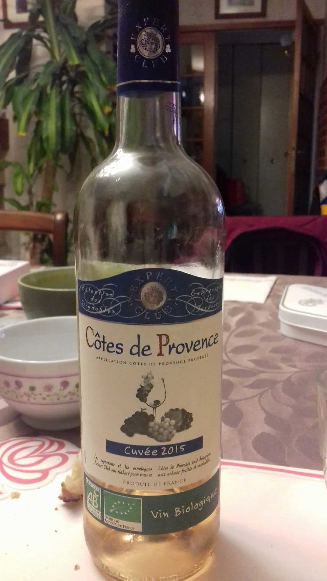 Expert club Côtés de Provence packshot