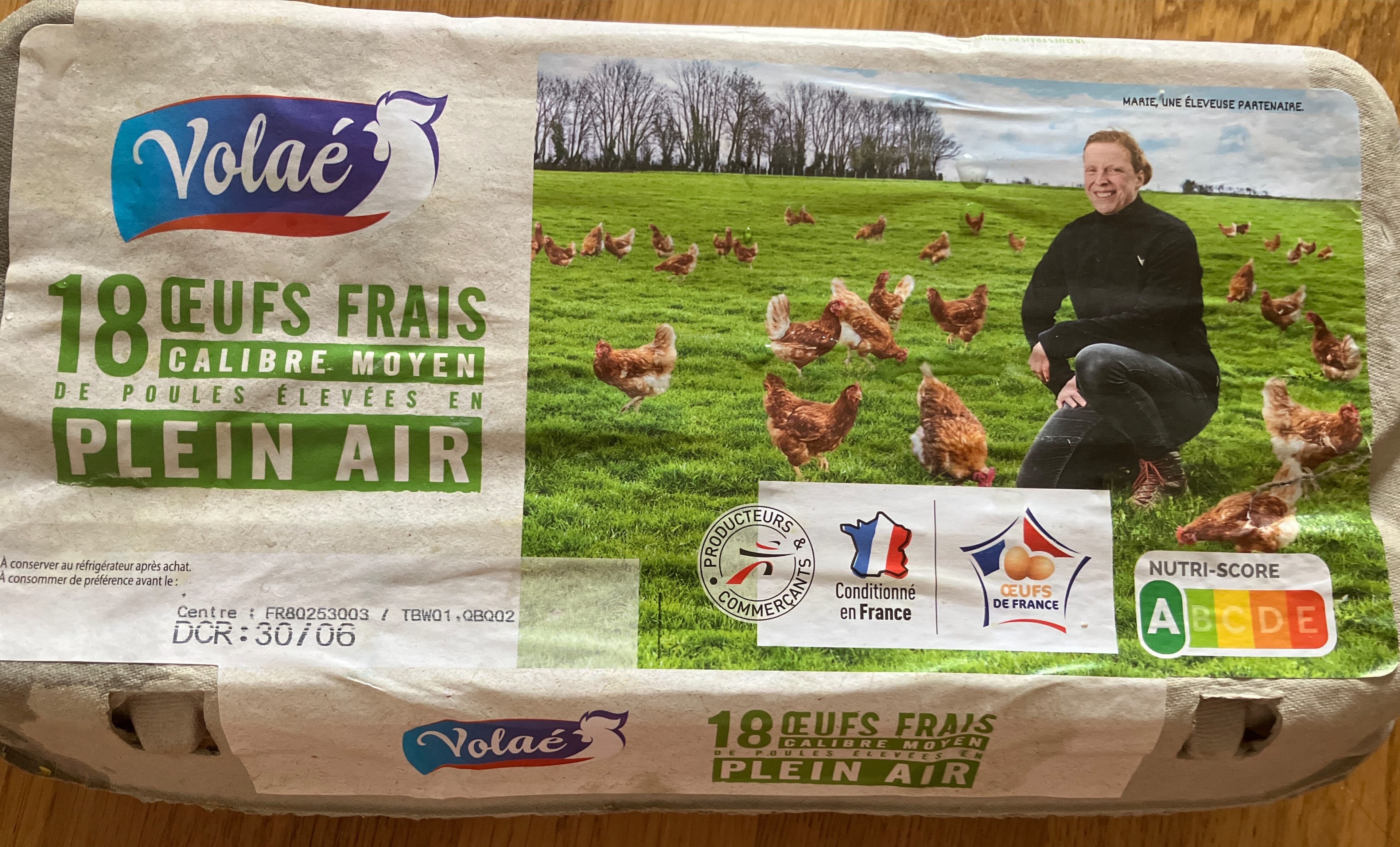 Intermarché Œufs frais moyen de poules élevées en plein packshot