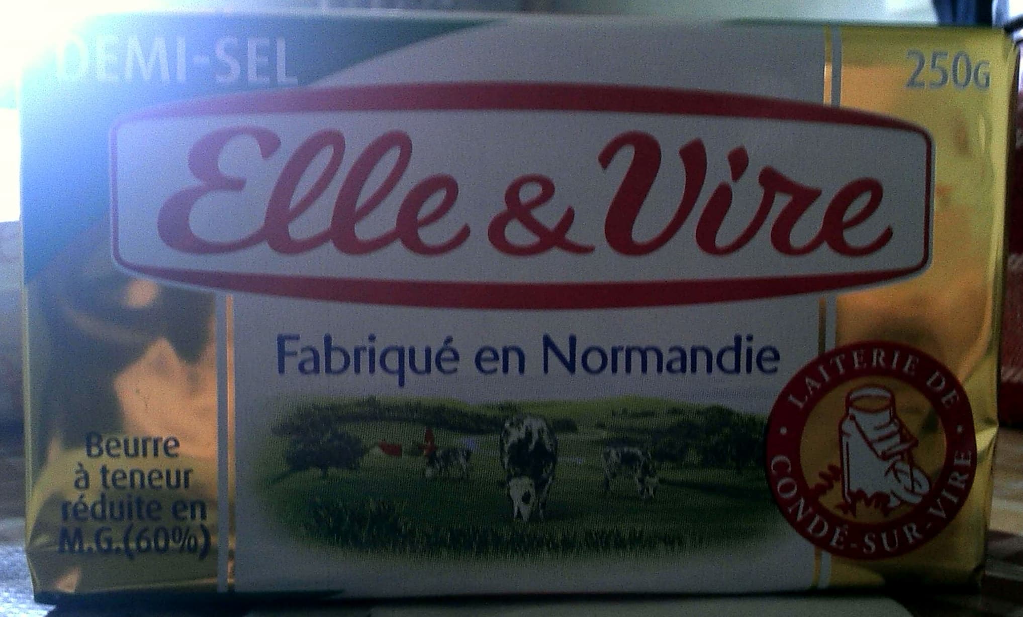 Elle & Vire Elle & Vire (beurre) demi-sel packshot