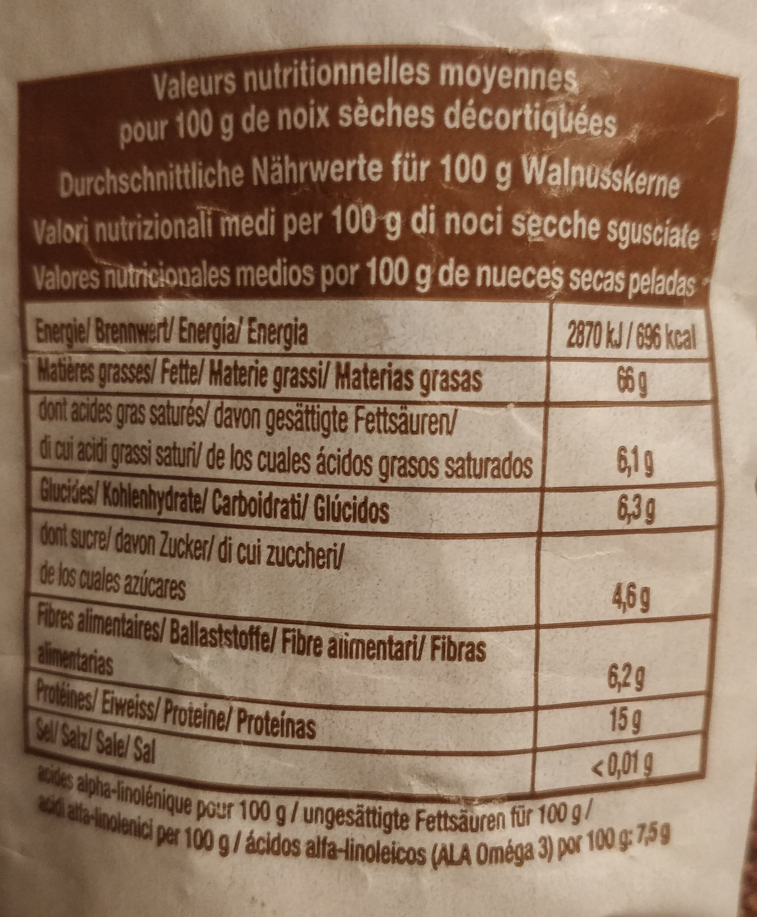 Alp noix Noix de Grenoble AOP packshot