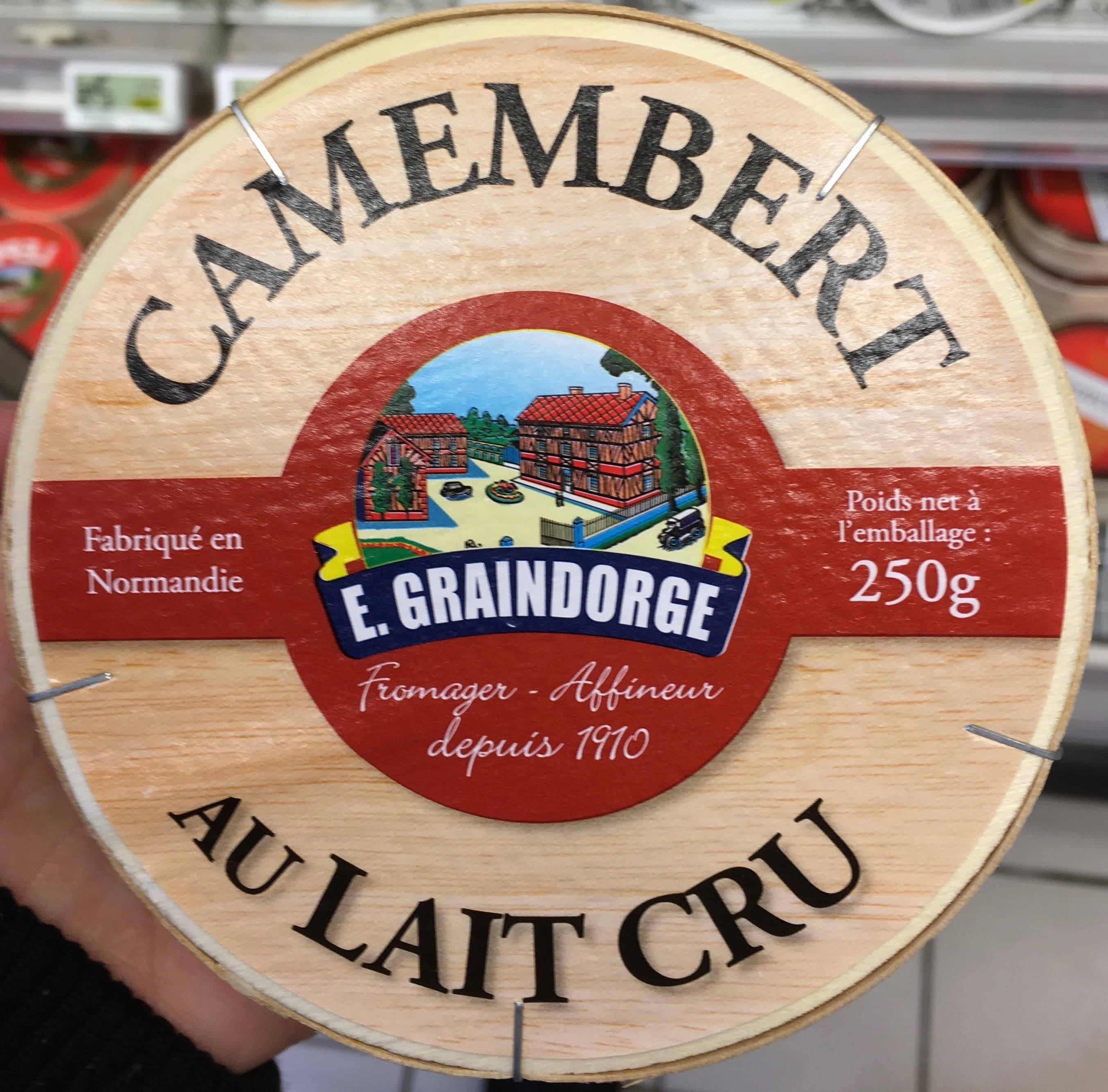 E. Graindorge Camembert au lait cru (23% MG) packshot